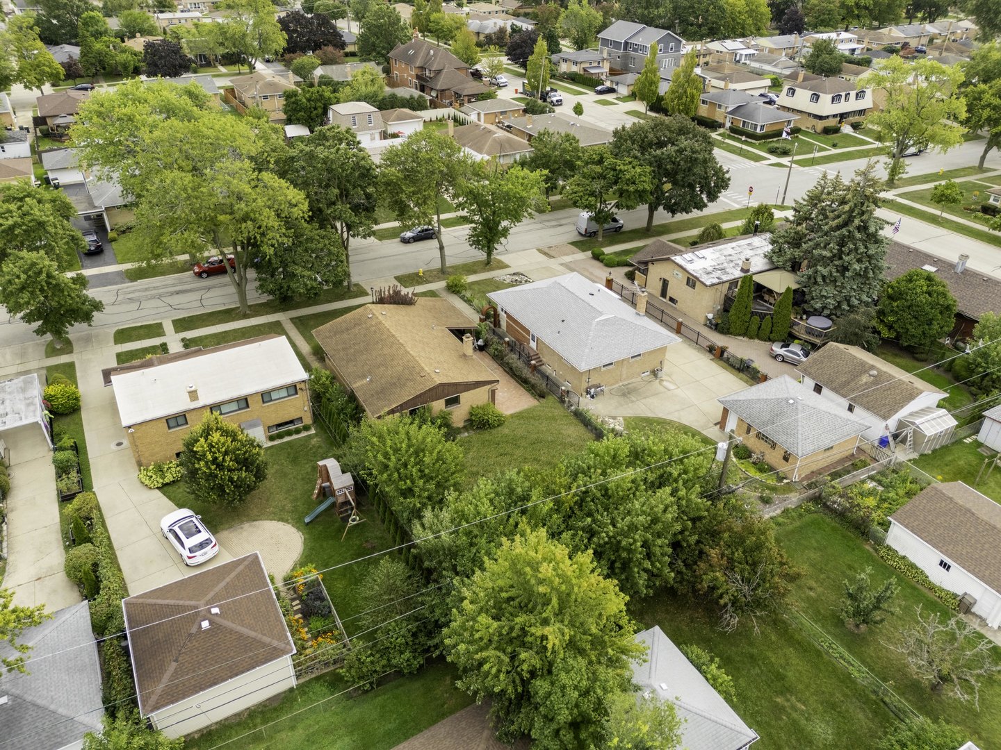 8616 N Oleander Avenue, Niles, IL 60714