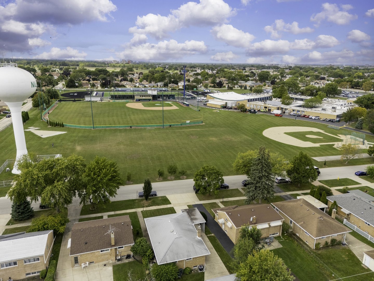 8616 N Oleander Avenue, Niles, IL 60714