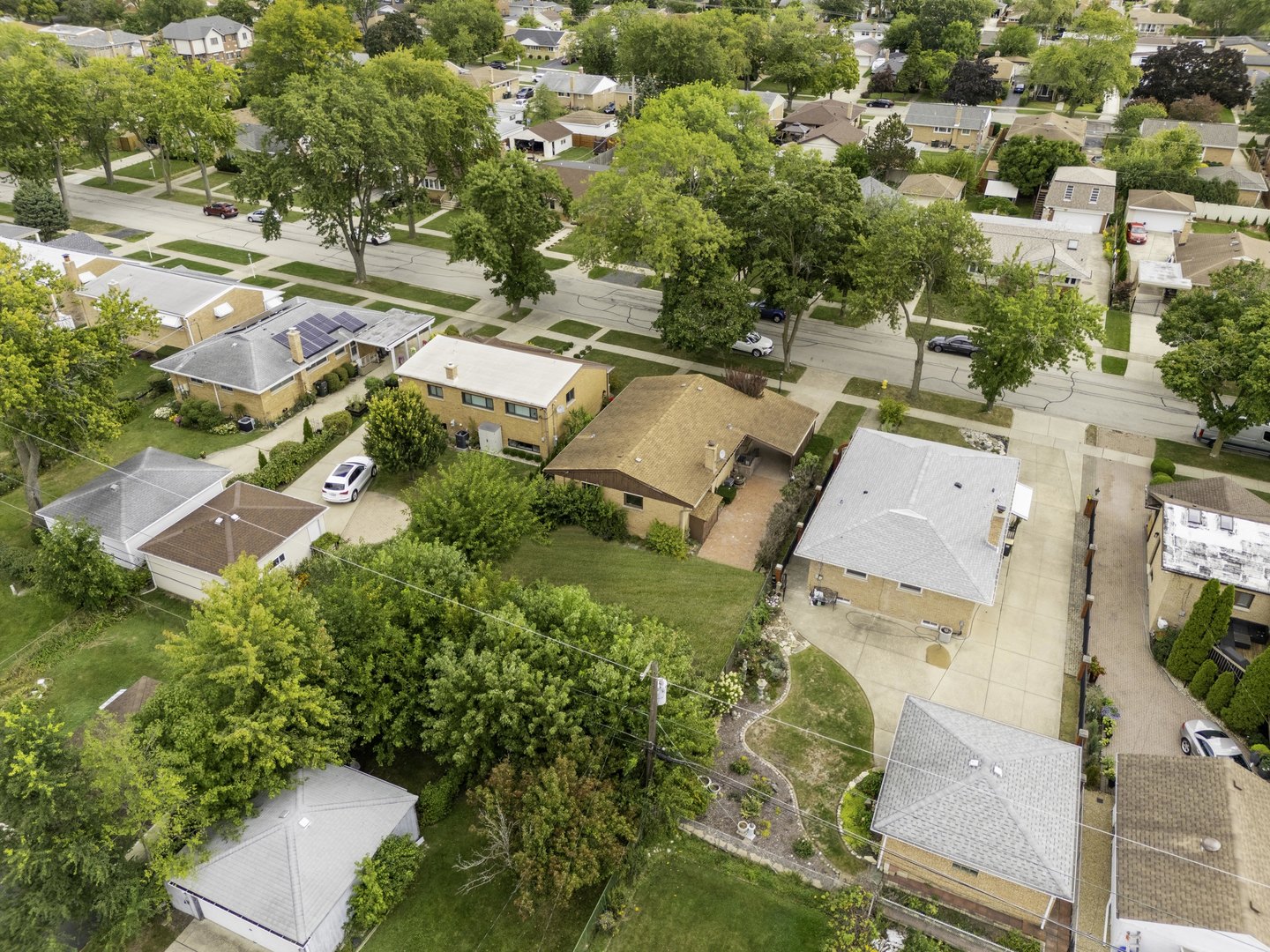 8616 N Oleander Avenue, Niles, IL 60714