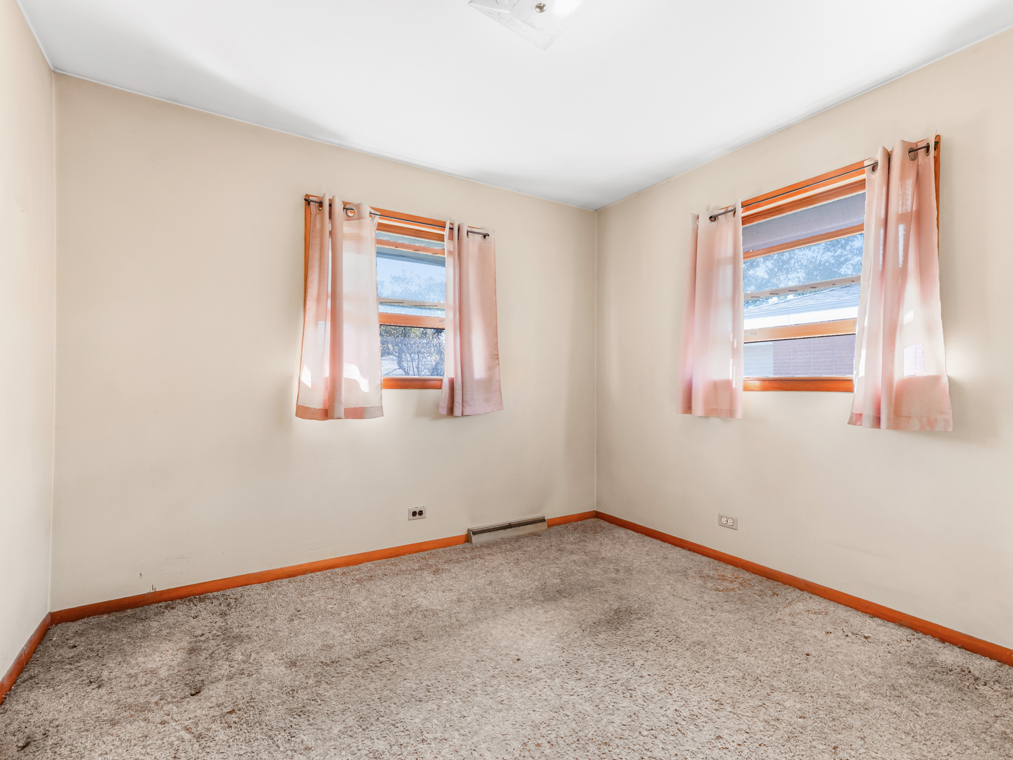 461 Springhill Drive, Roselle, IL 60172