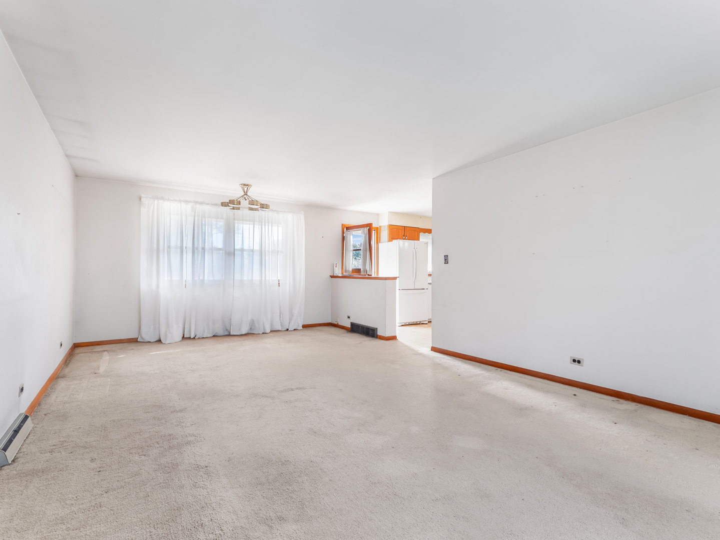 461 Springhill Drive, Roselle, IL 60172