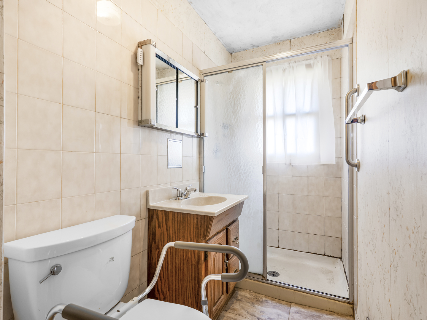 461 Springhill Drive, Roselle, IL 60172