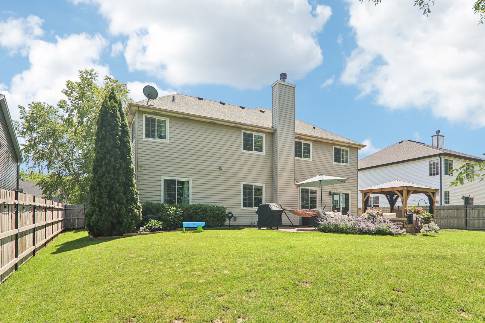 5570 Medinah Court, Gurnee, IL 60031