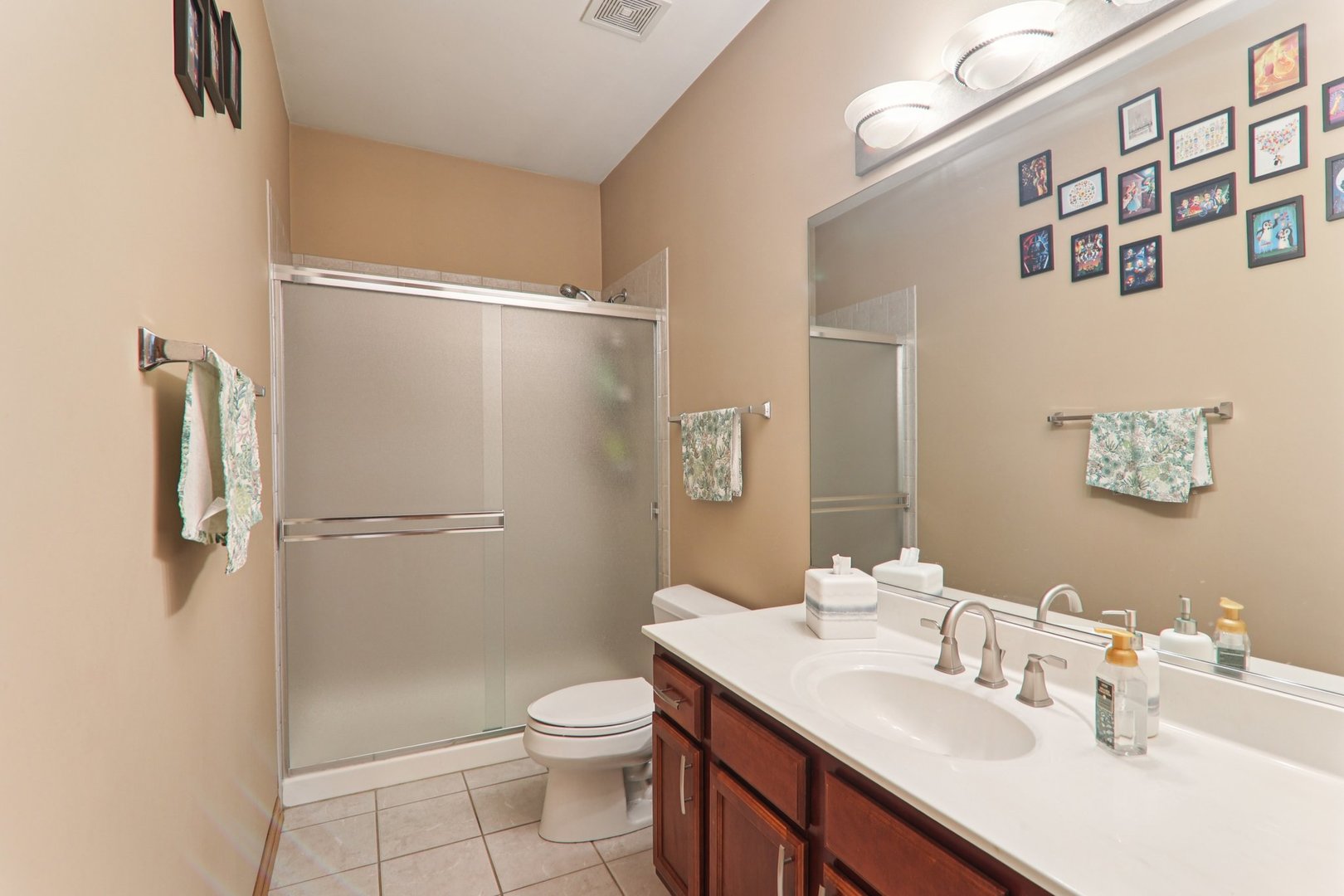 5570 Medinah Court, Gurnee, IL 60031