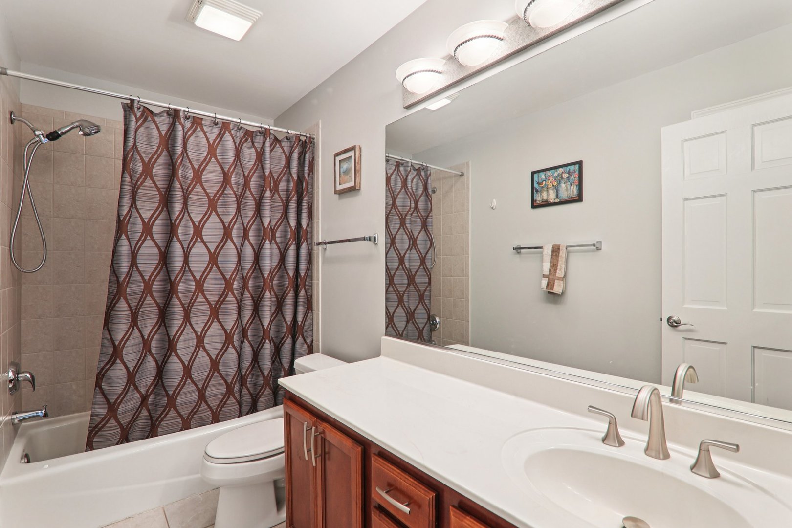 5570 Medinah Court, Gurnee, IL 60031