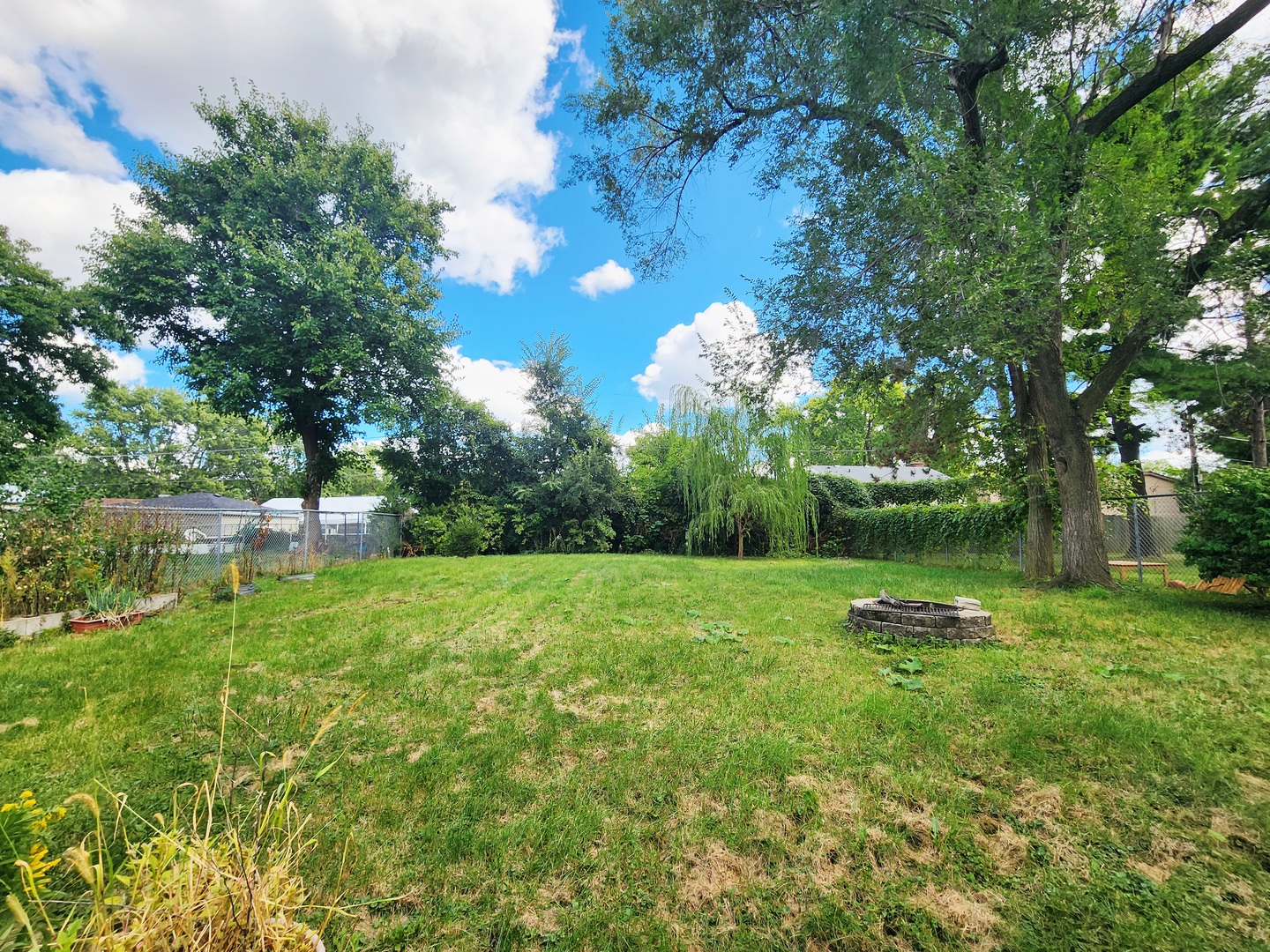 1N713 Evergreen Avenue, Glen Ellyn, IL 60137