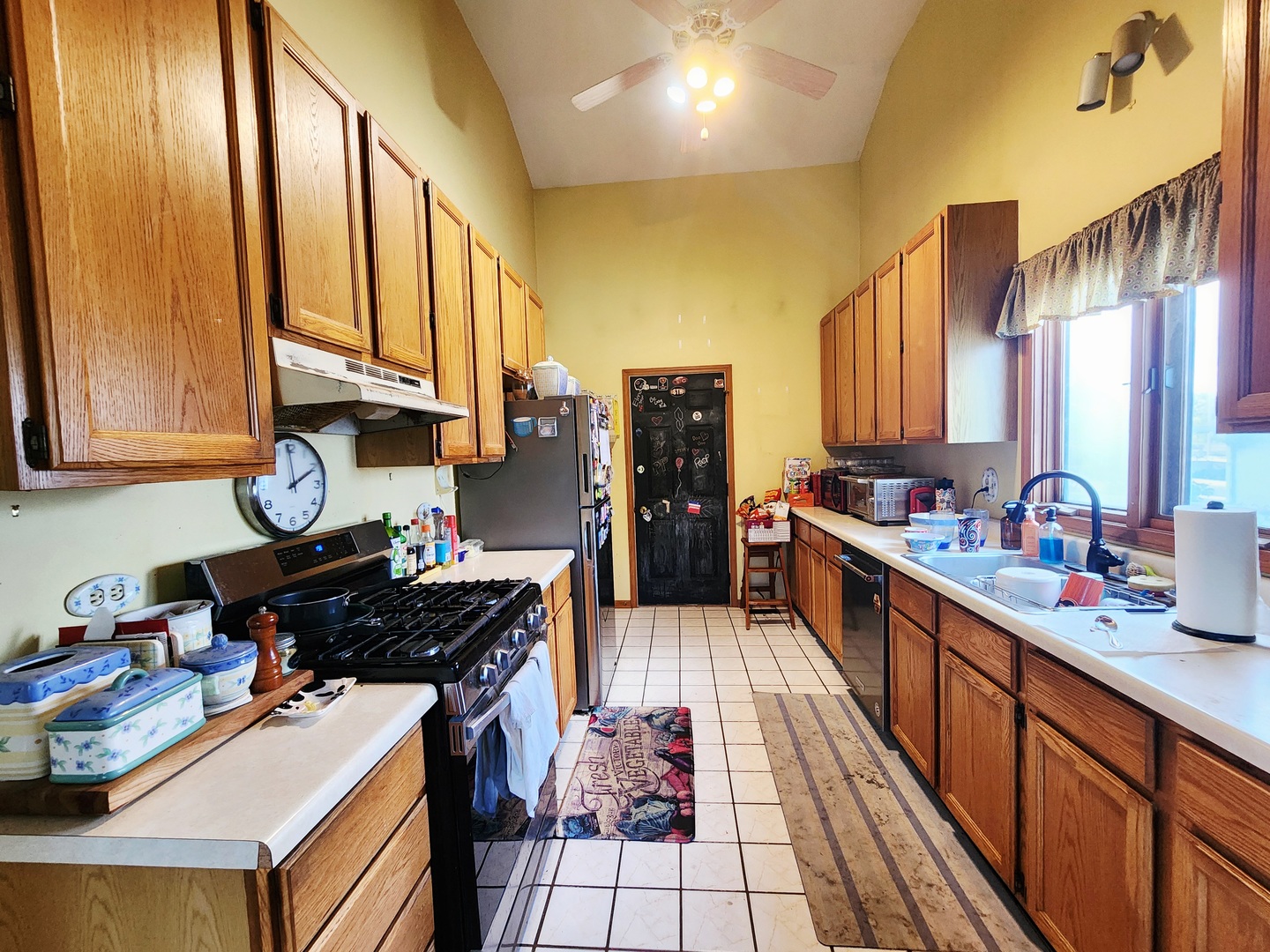 1N713 Evergreen Avenue, Glen Ellyn, IL 60137