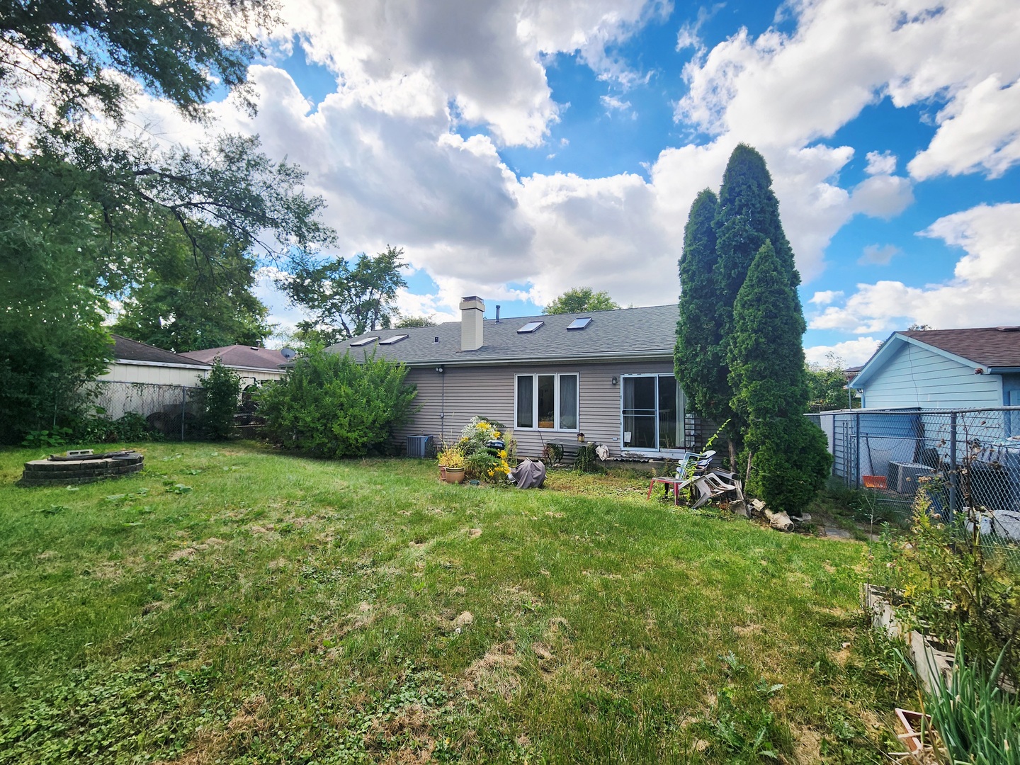 1N713 Evergreen Avenue, Glen Ellyn, IL 60137