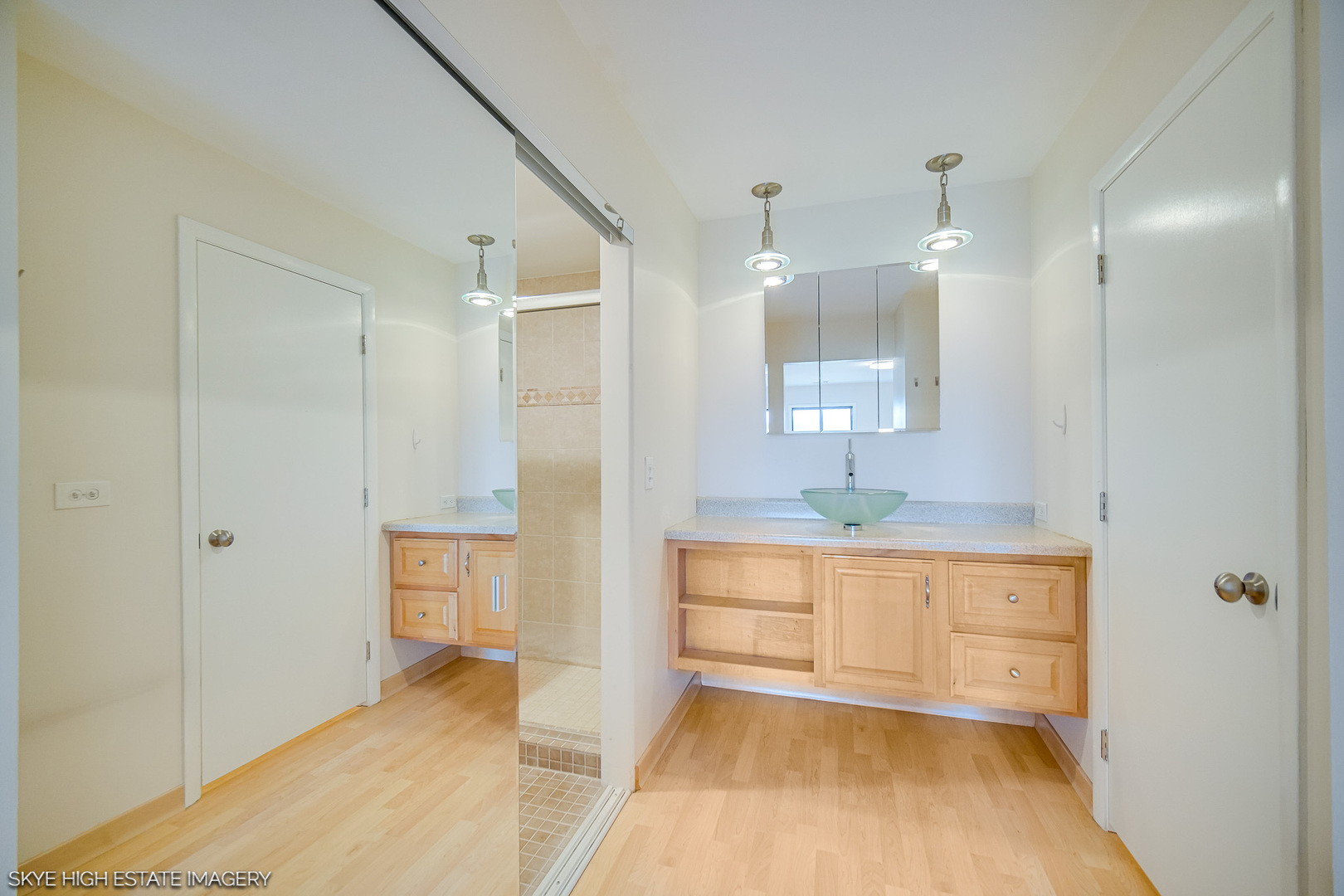 201 Lake Hinsdale Drive #303, Willowbrook, IL 60527