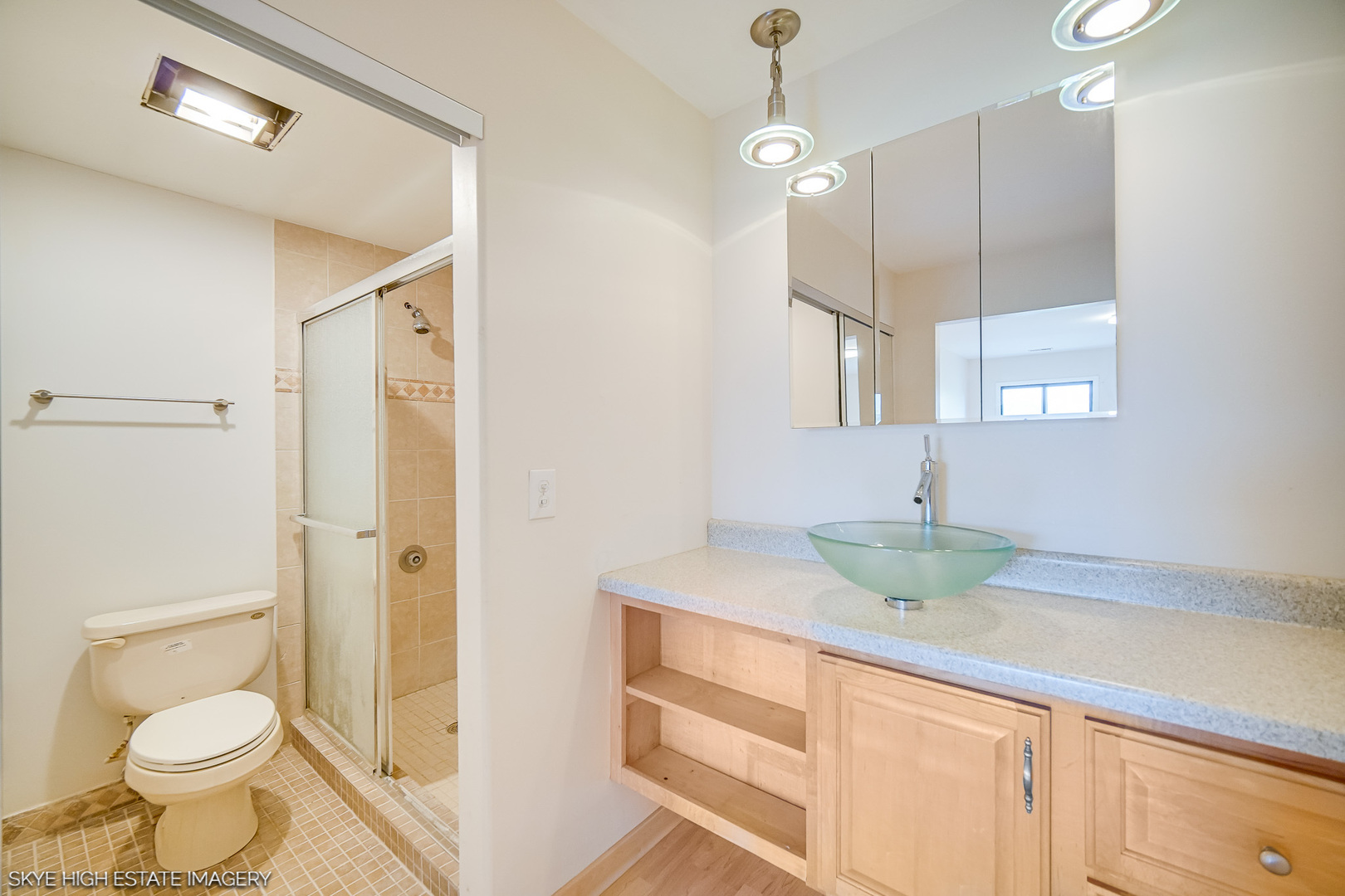 201 Lake Hinsdale Drive #303, Willowbrook, IL 60527