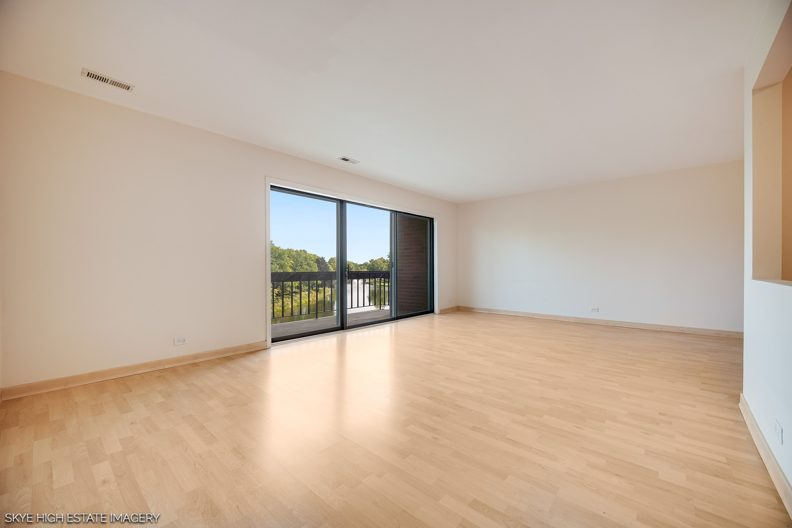 201 Lake Hinsdale Drive #303, Willowbrook, IL 60527