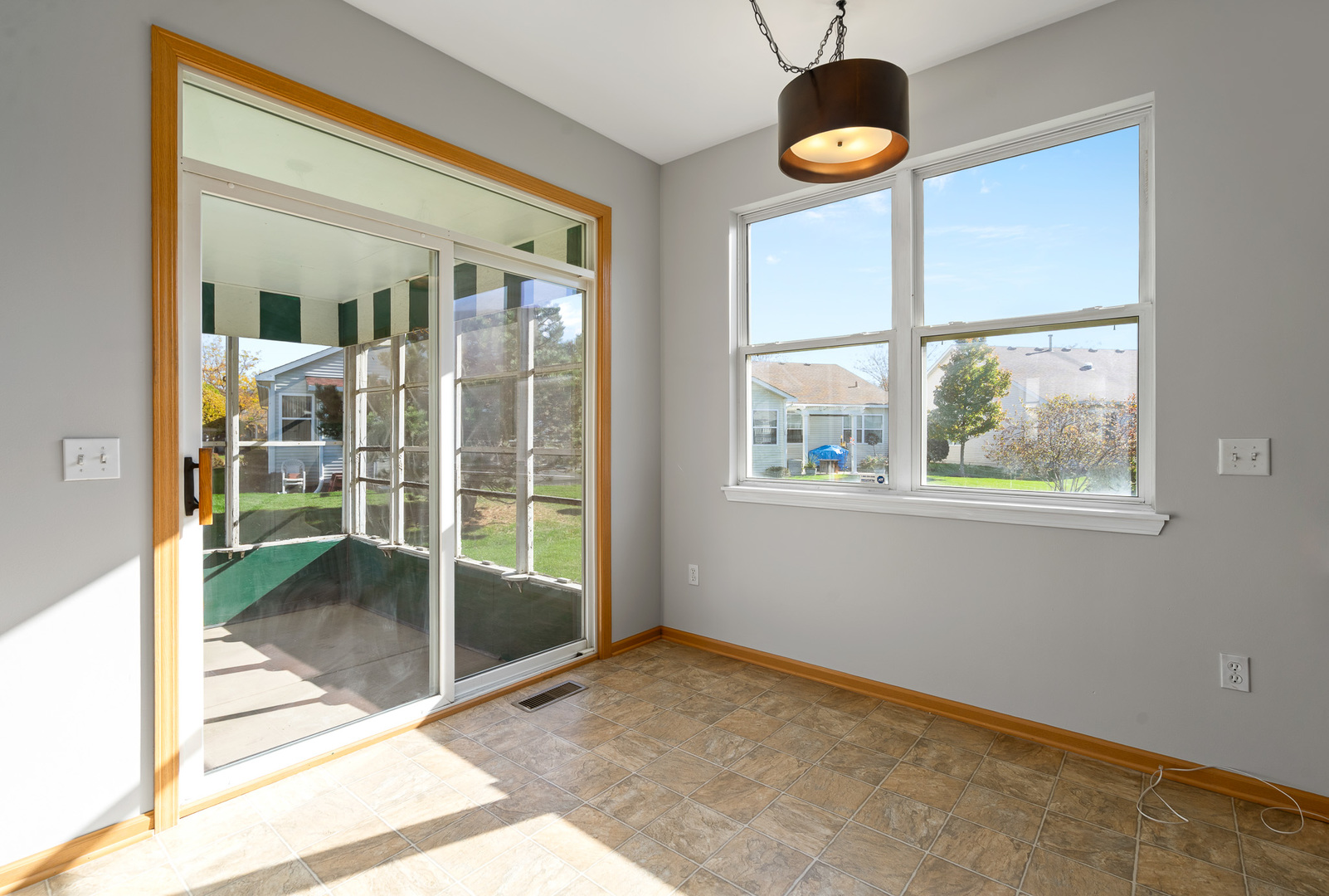 721 S Wellston Lane, Romeoville, IL 60446