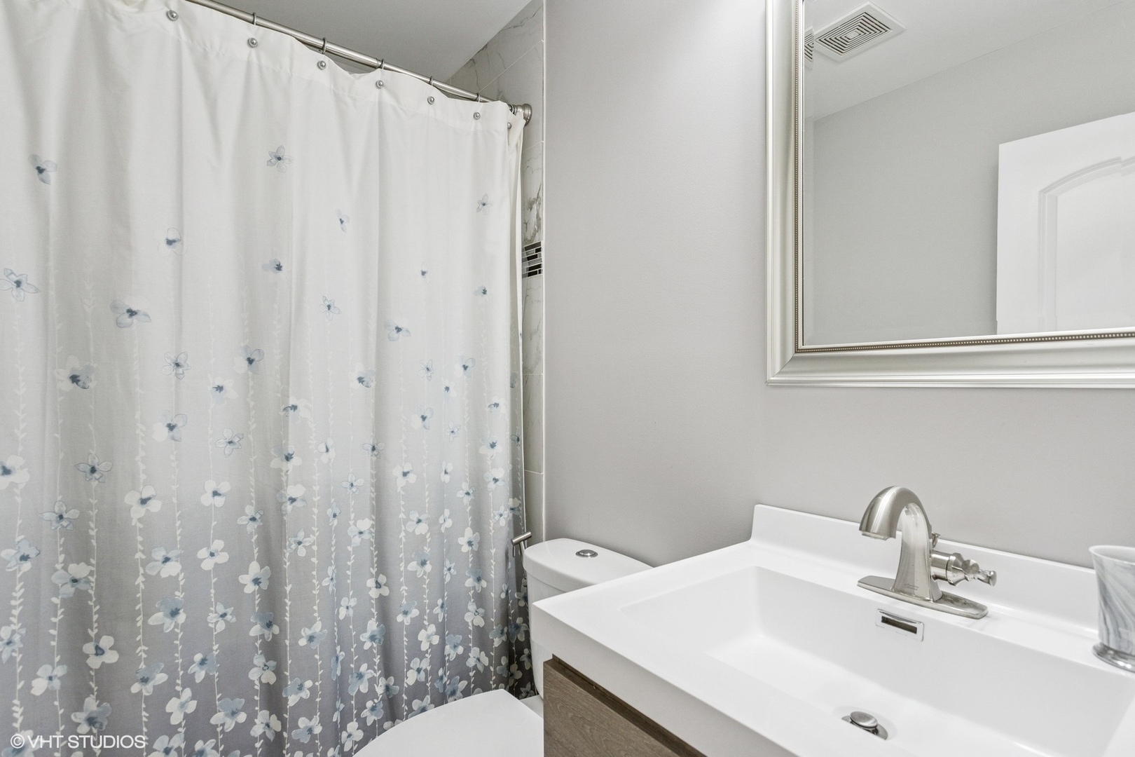 168 Thornhurst Road, Bolingbrook, IL 60440