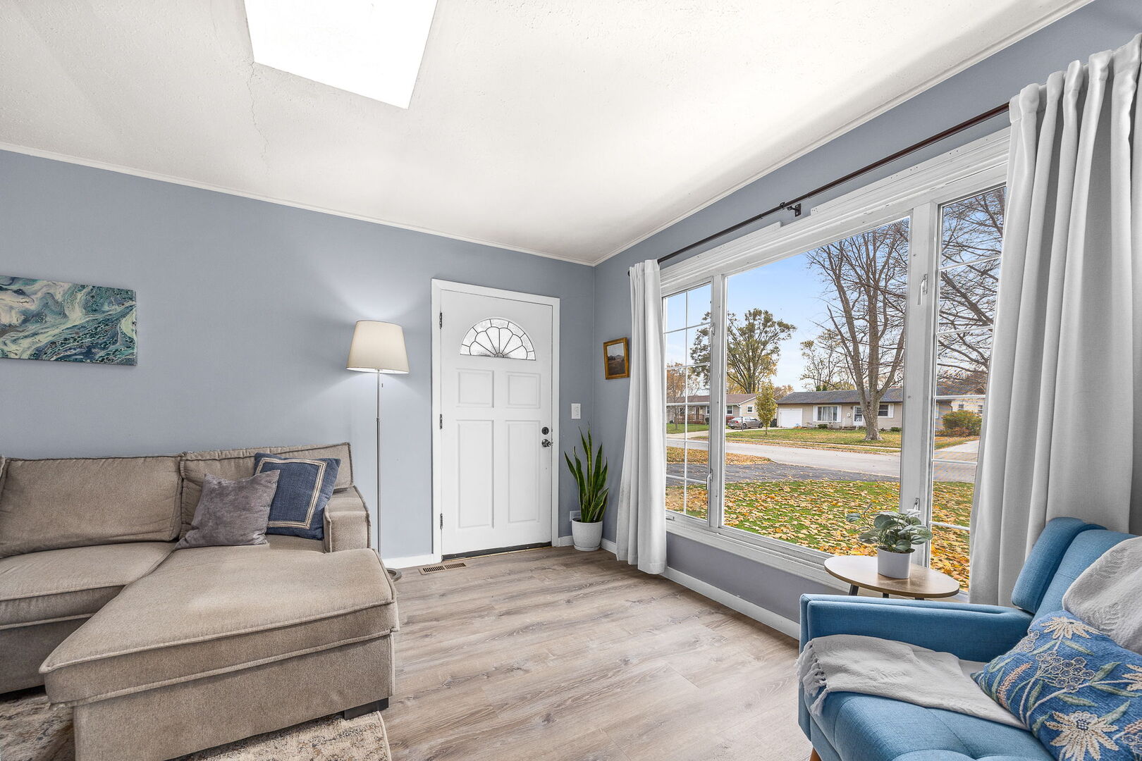 269 Thunderbird Trail, Carol Stream, IL 60188