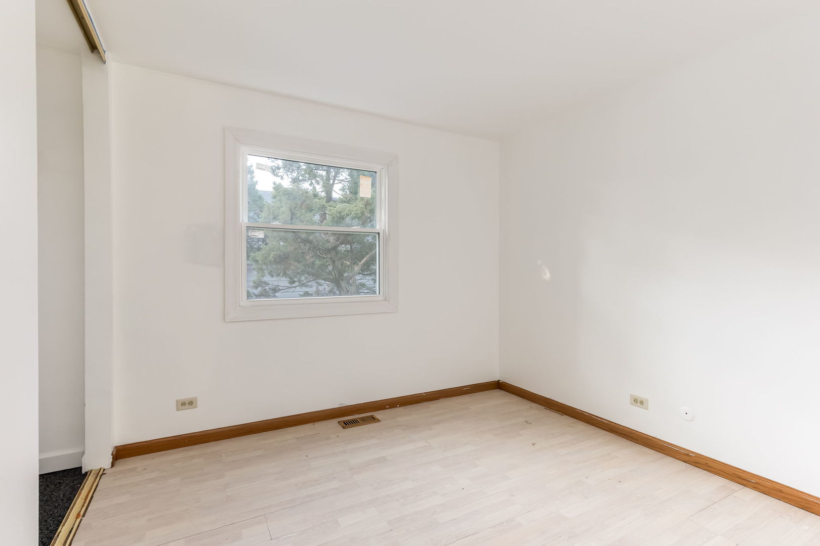 214 Far Hills Drive, Bolingbrook, IL 60440