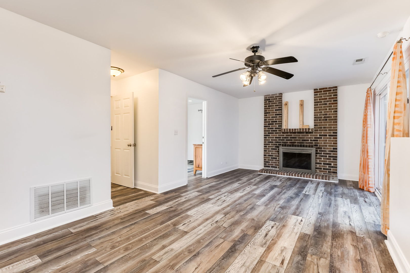 214 Far Hills Drive, Bolingbrook, IL 60440