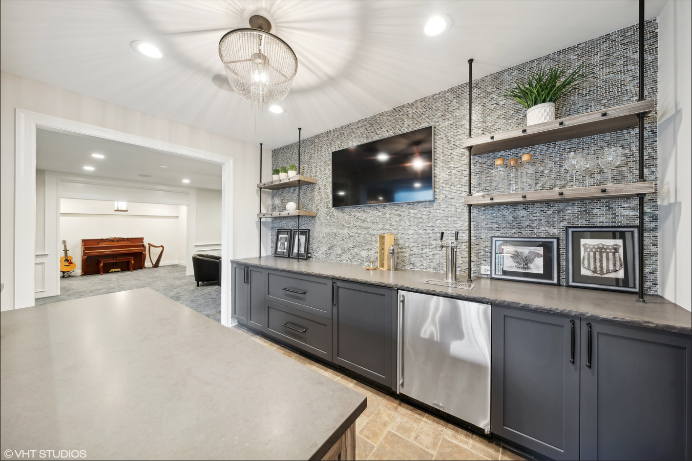 34W033 White Thorne Road, Wayne, IL 60184