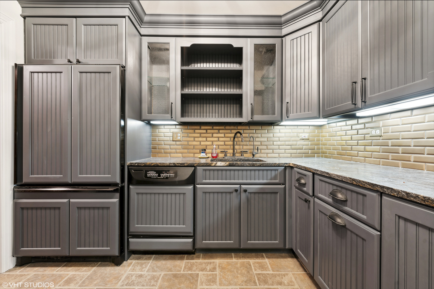 34W033 White Thorne Road, Wayne, IL 60184