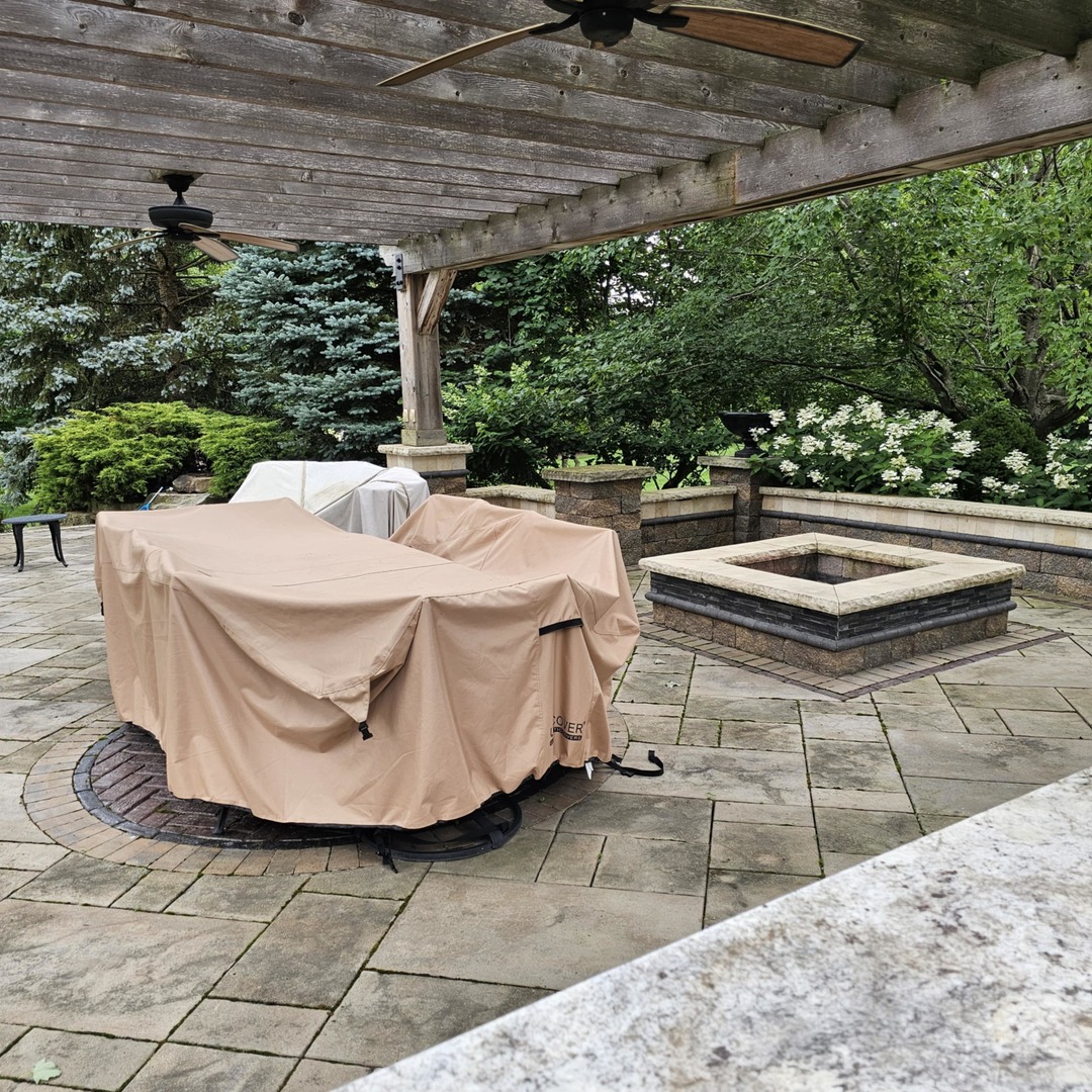 34W033 White Thorne Road, Wayne, IL 60184