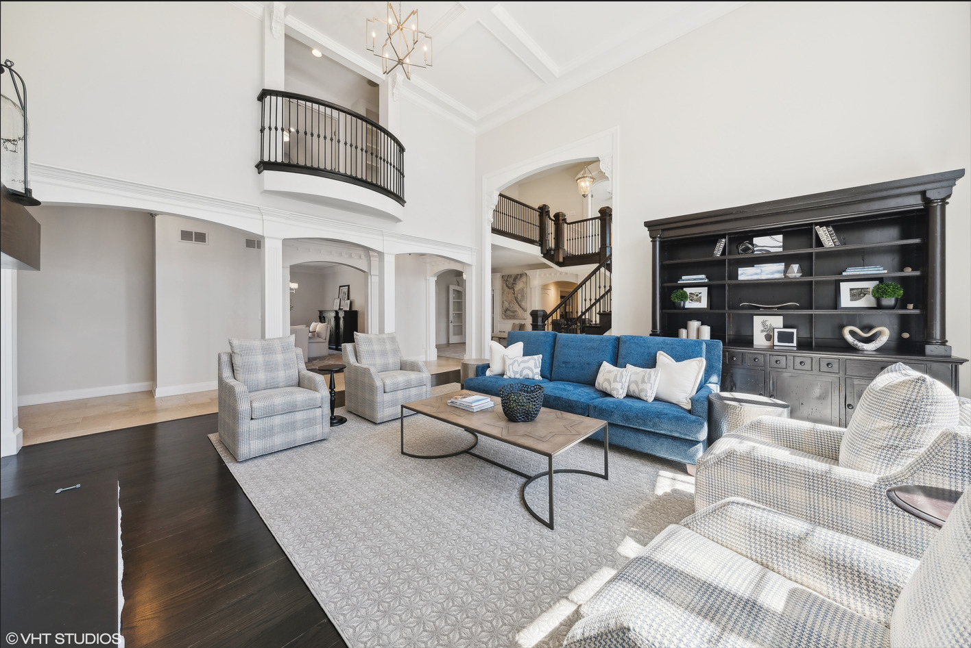 34W033 White Thorne Road, Wayne, IL 60184