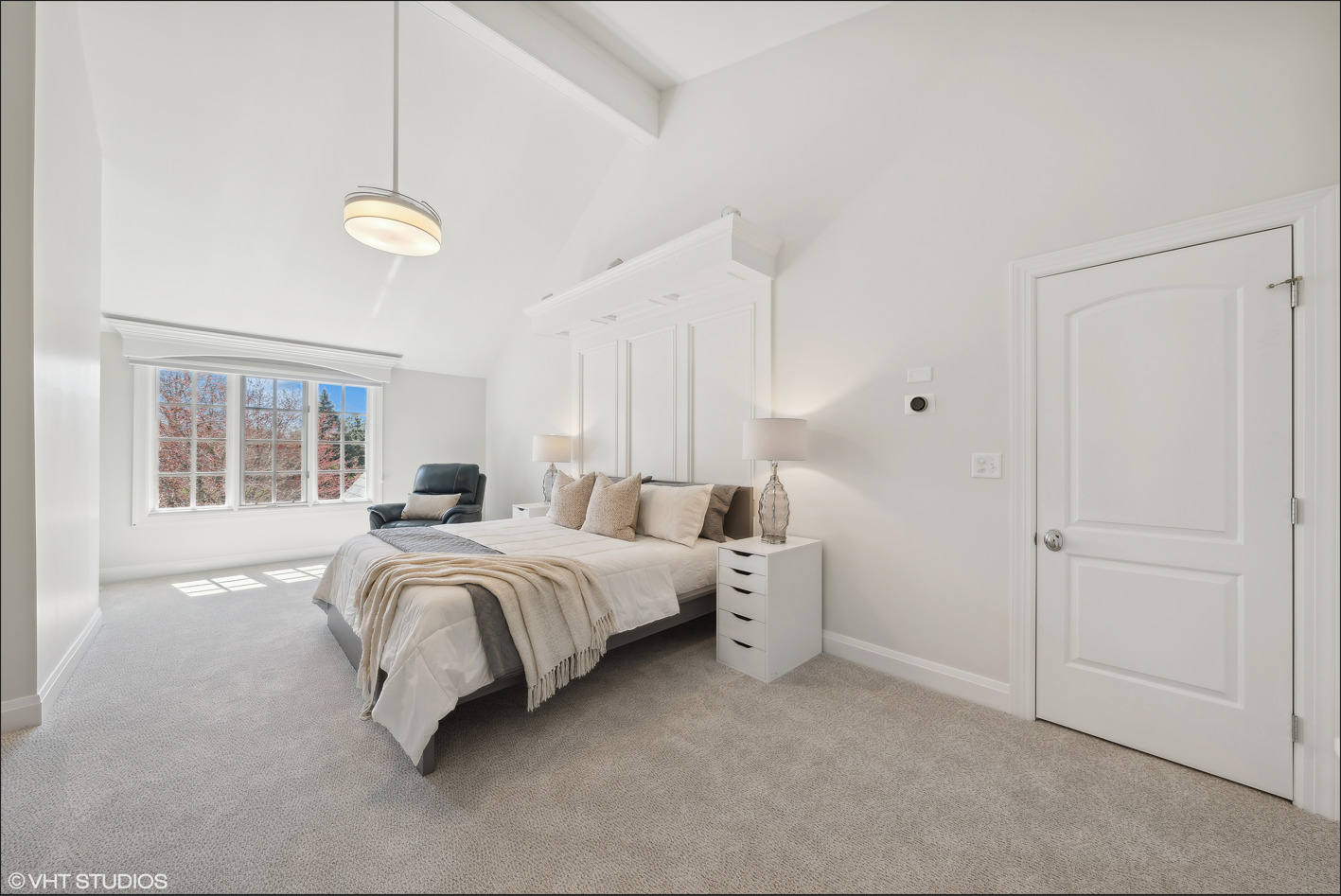 34W033 White Thorne Road, Wayne, IL 60184