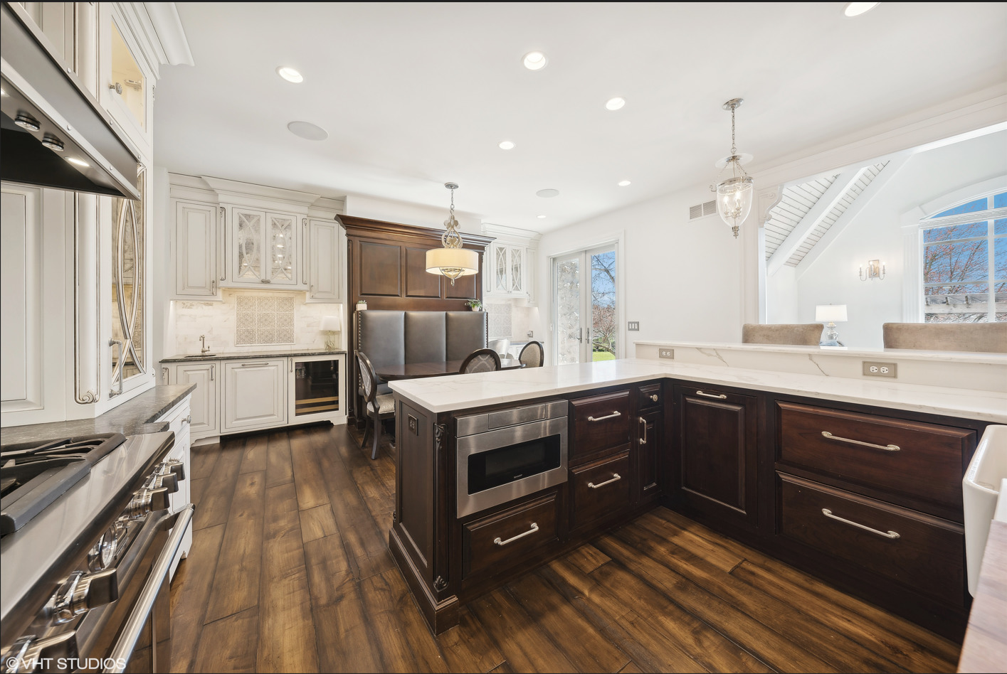 34W033 White Thorne Road, Wayne, IL 60184