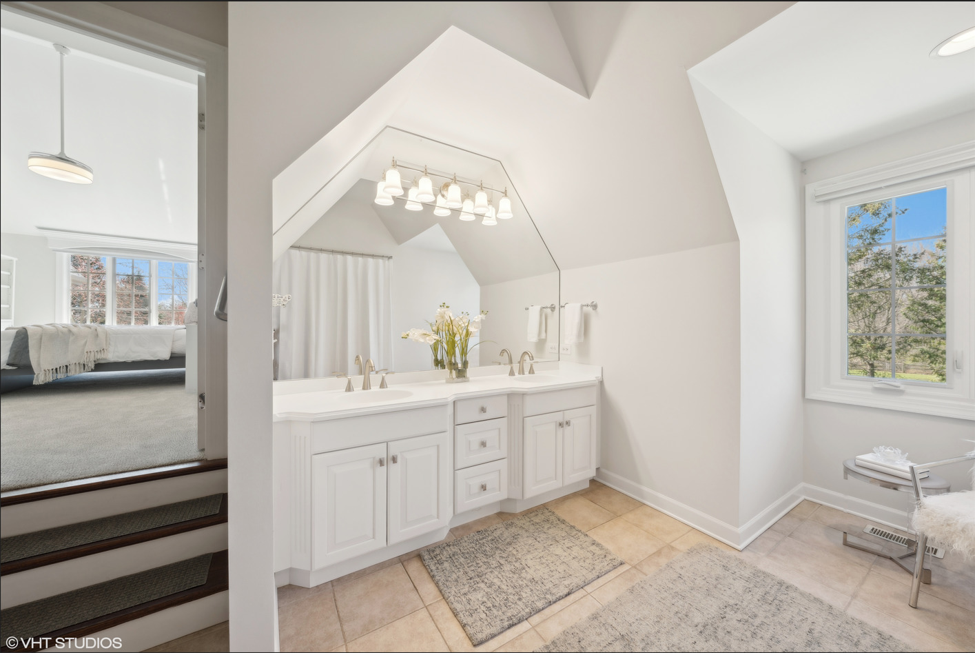 34W033 White Thorne Road, Wayne, IL 60184