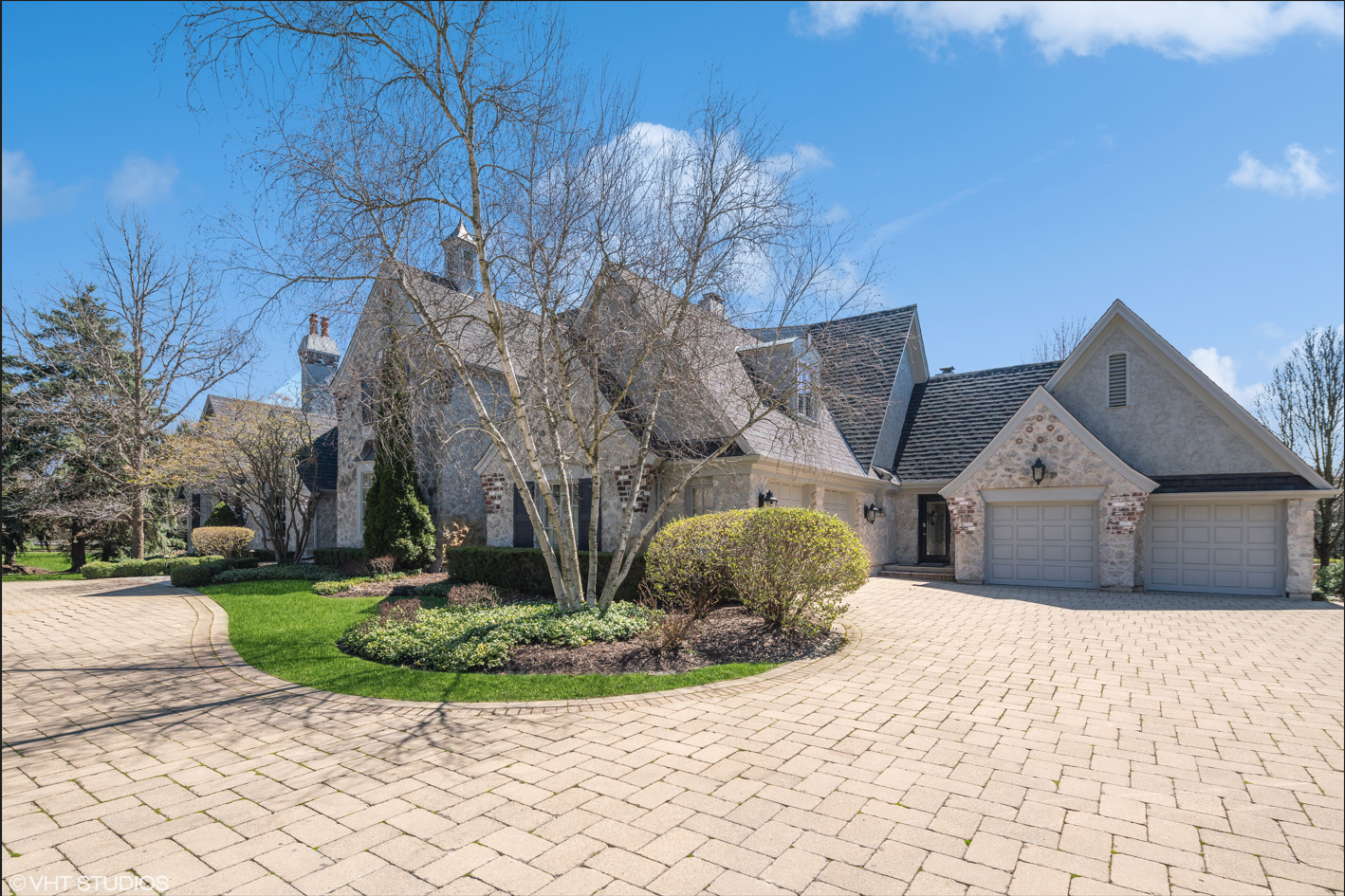 34W033 White Thorne Road, Wayne, IL 60184