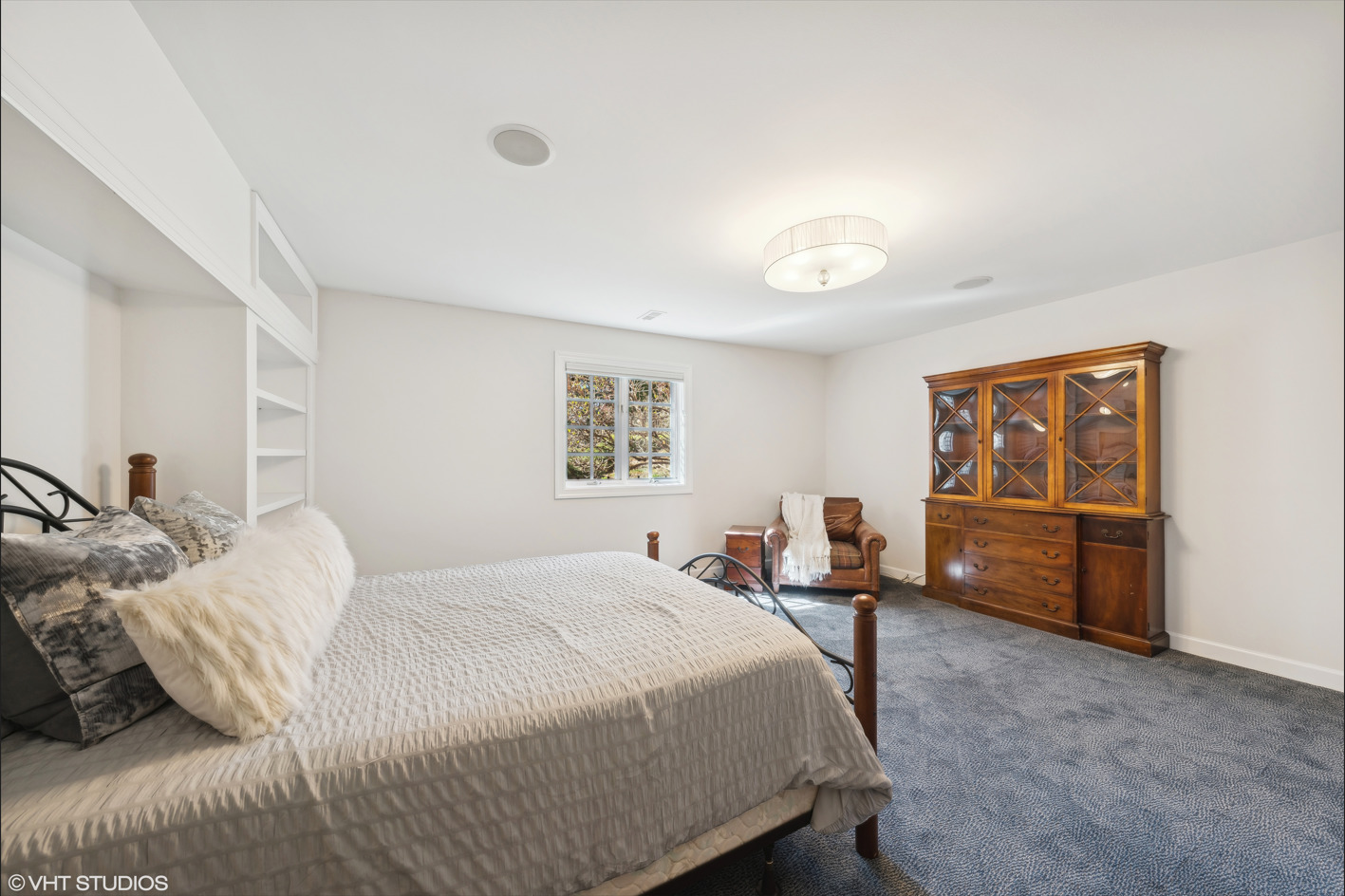 34W033 White Thorne Road, Wayne, IL 60184