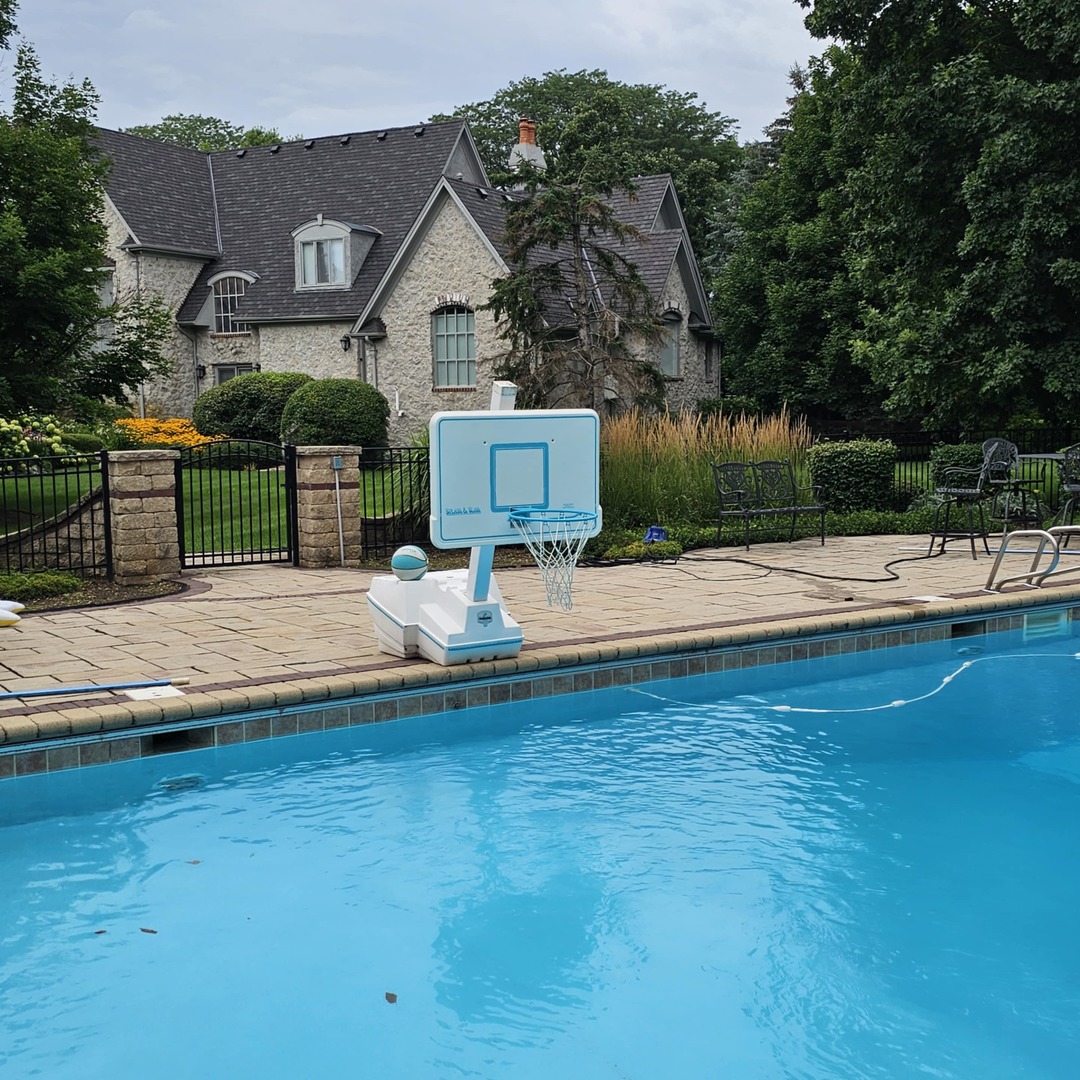 34W033 White Thorne Road, Wayne, IL 60184