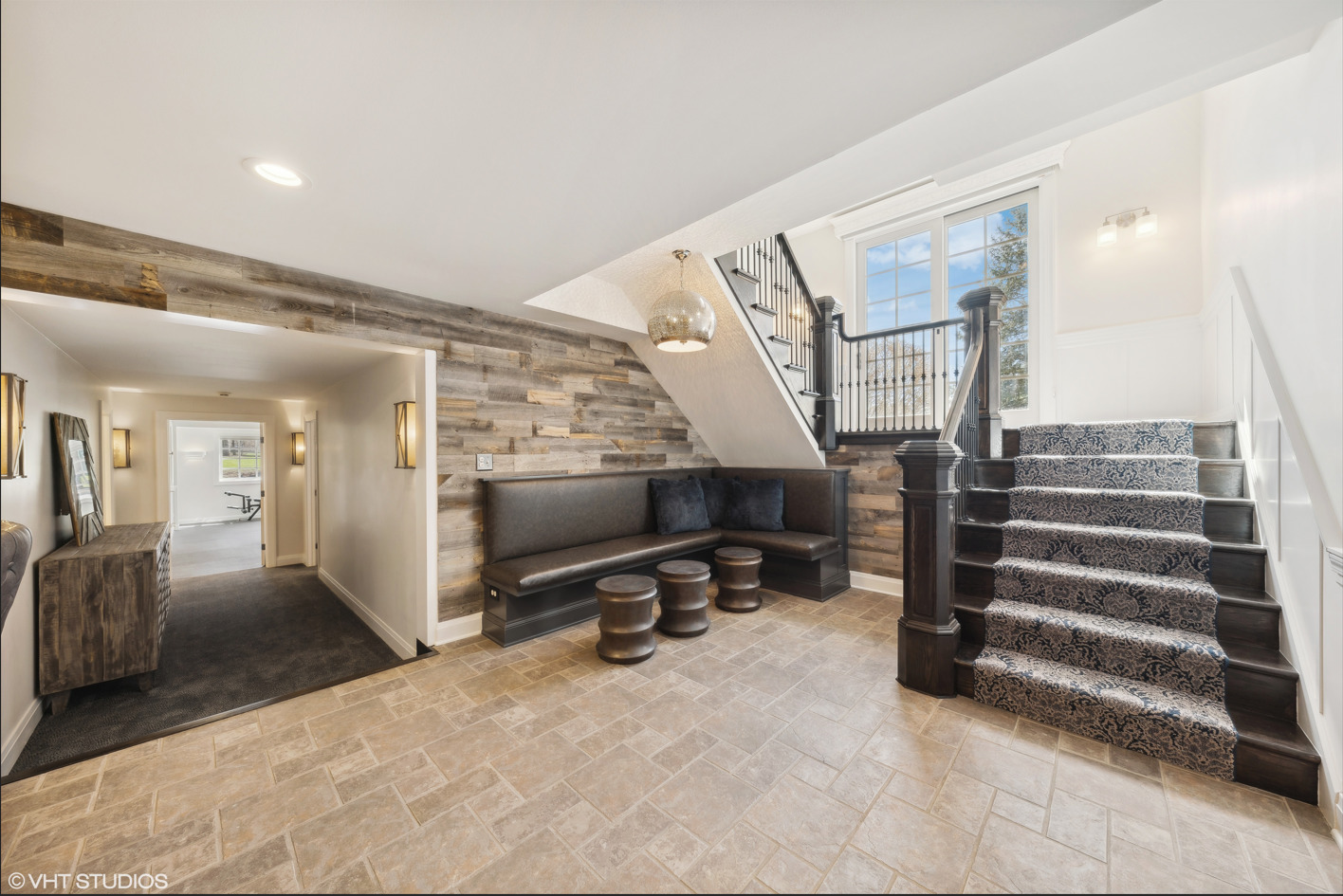 34W033 White Thorne Road, Wayne, IL 60184