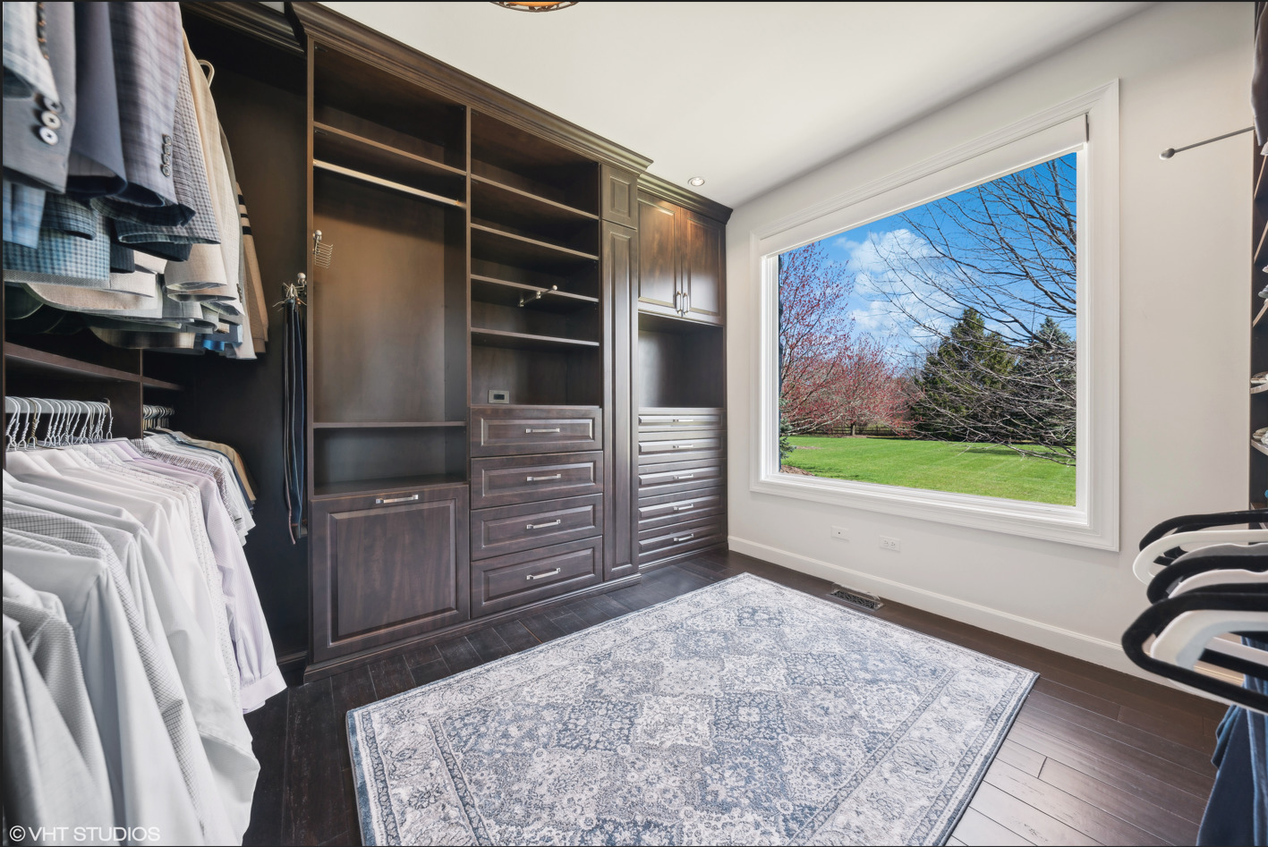 34W033 White Thorne Road, Wayne, IL 60184