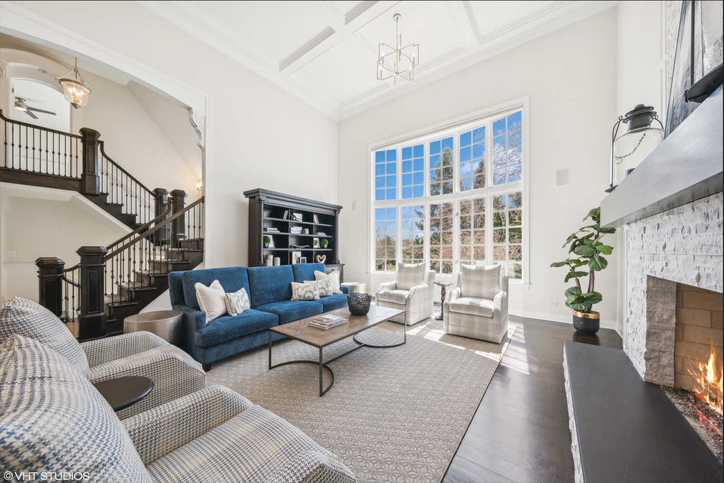 34W033 White Thorne Road, Wayne, IL 60184