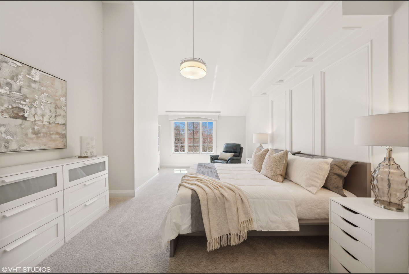 34W033 White Thorne Road, Wayne, IL 60184