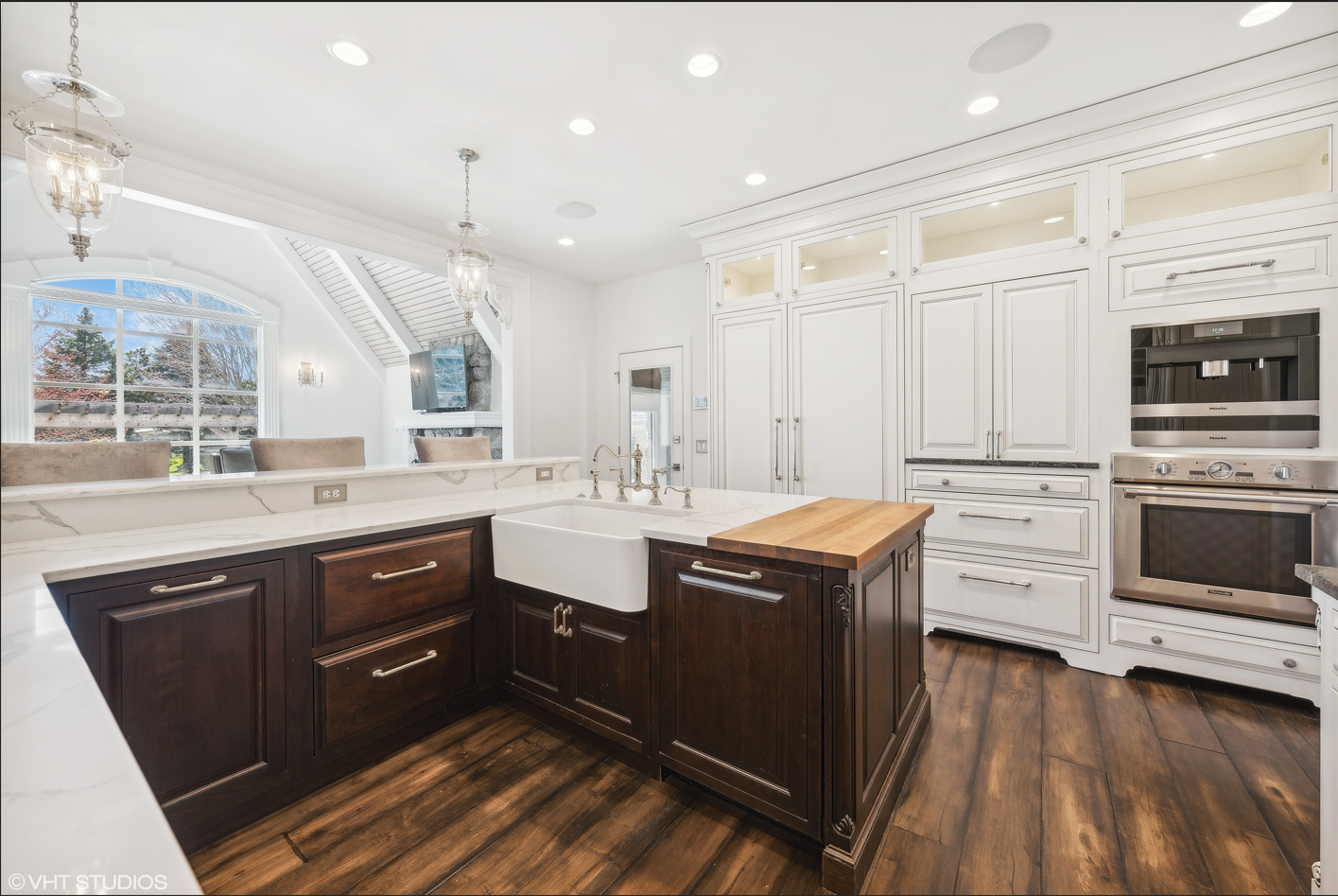 34W033 White Thorne Road, Wayne, IL 60184