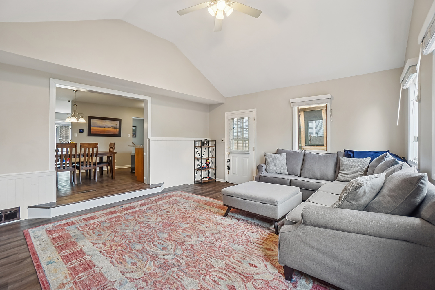 15143 Geoffrey Road, Oak Forest, IL 60452