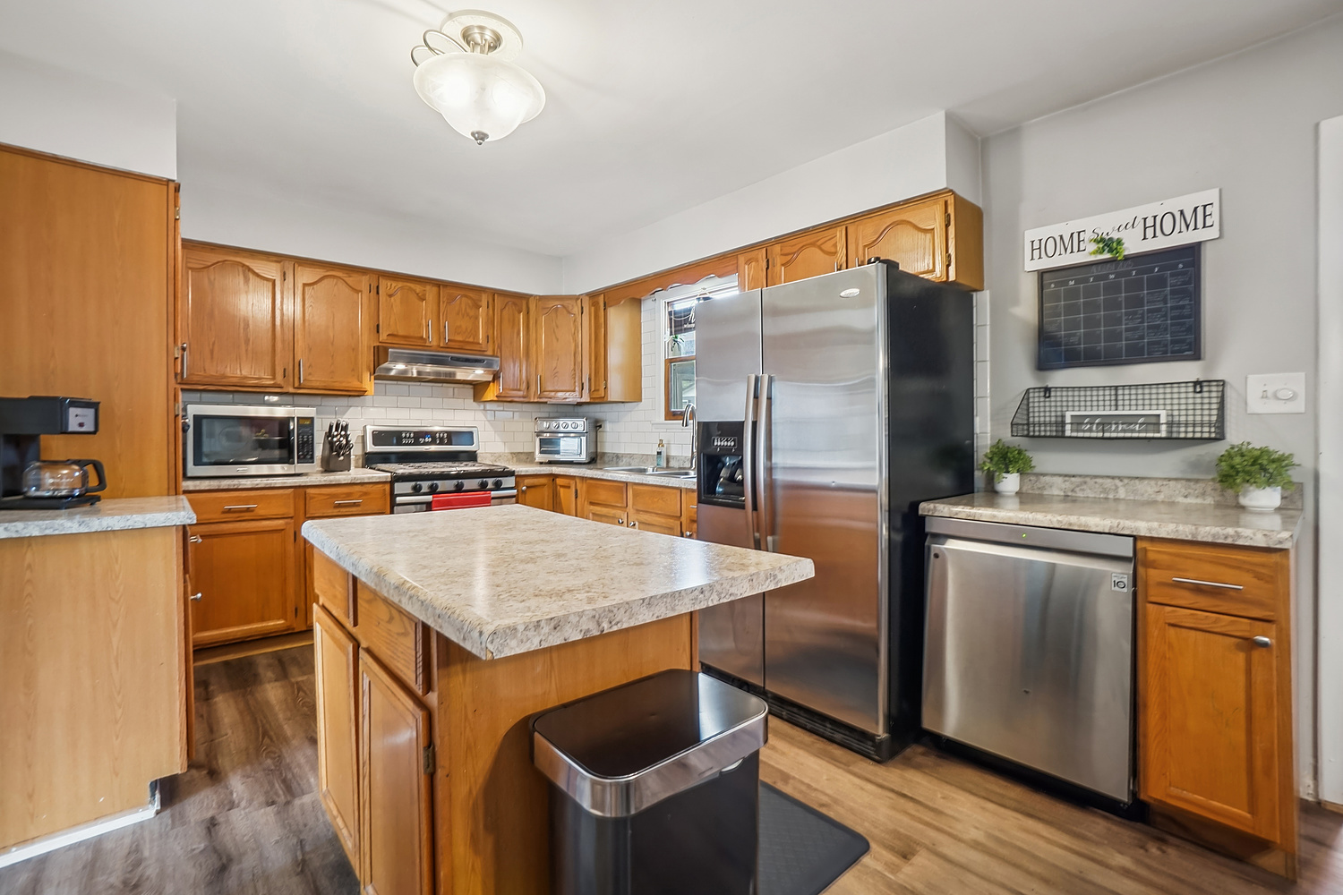 15143 Geoffrey Road, Oak Forest, IL 60452