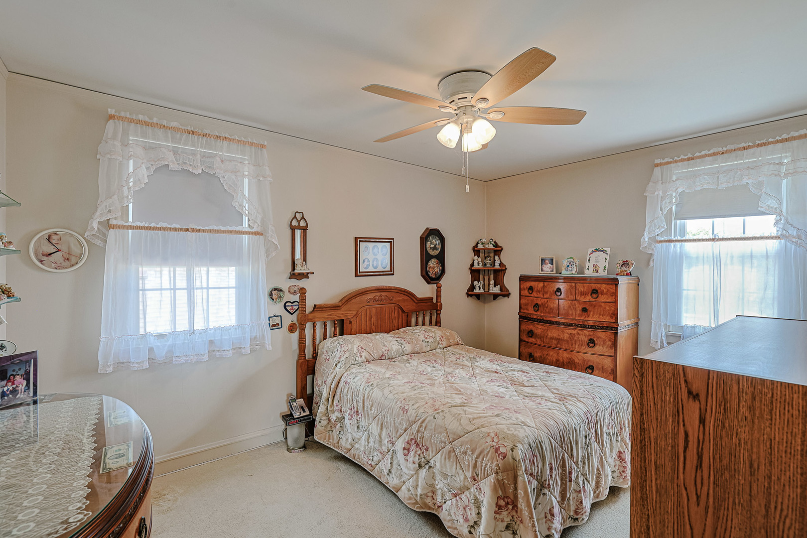 5245 N Rutherford Avenue, Chicago, IL 60656