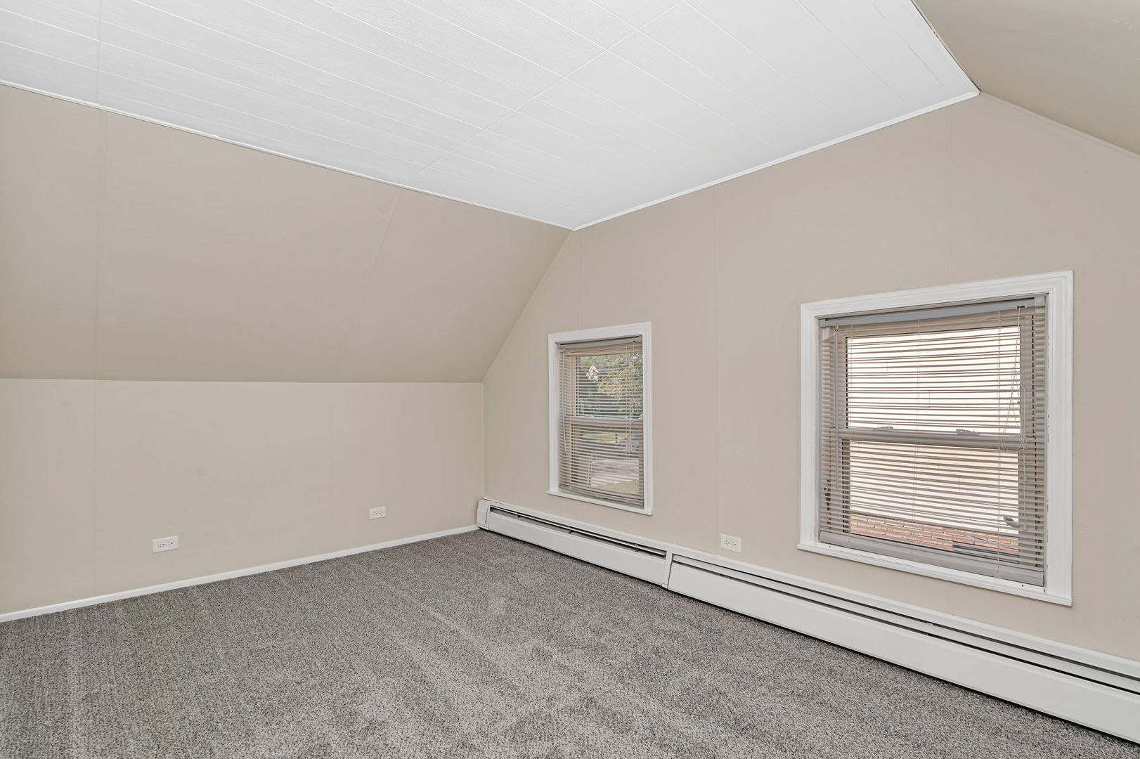 4239 Custer Avenue, Lyons, IL 60534