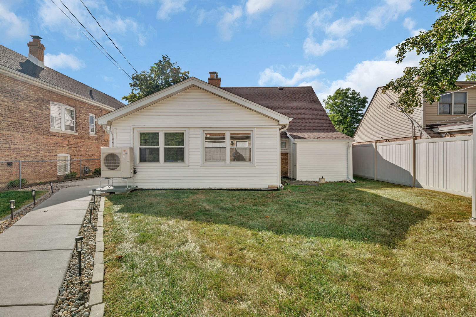 4239 Custer Avenue, Lyons, IL 60534