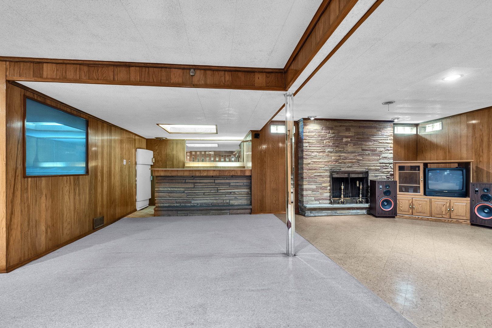 9358 S Claremont Avenue, Chicago, IL 60643