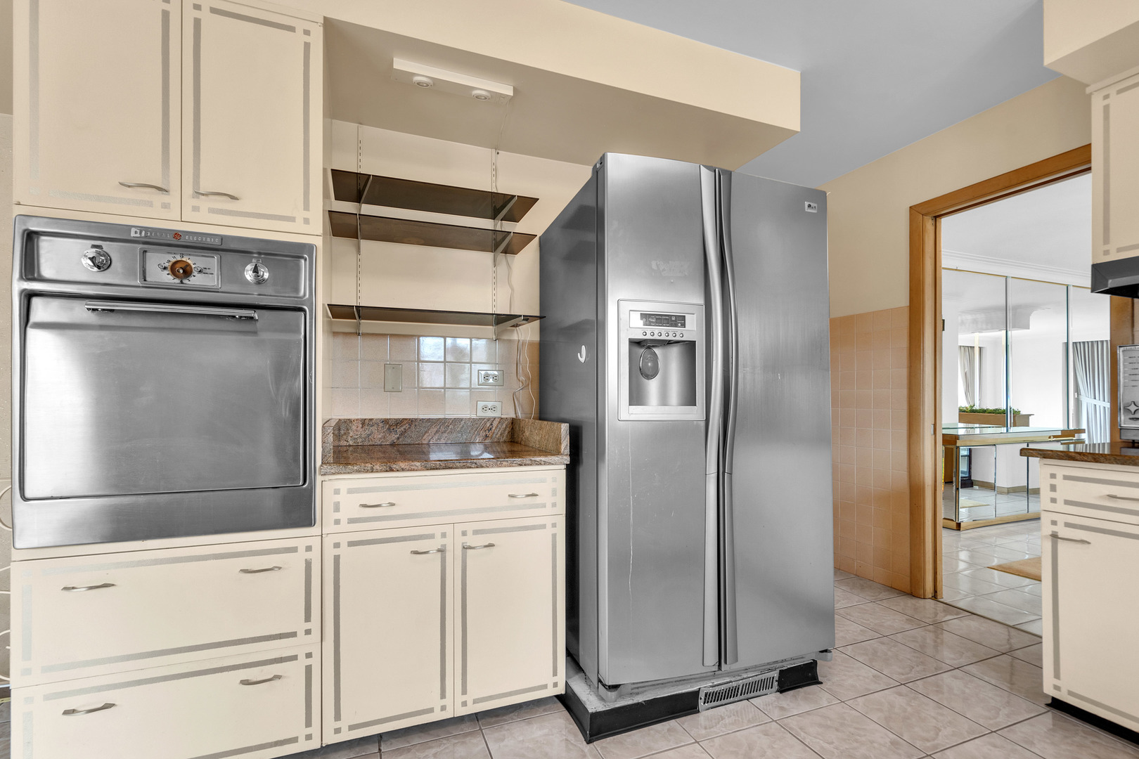 9358 S Claremont Avenue, Chicago, IL 60643