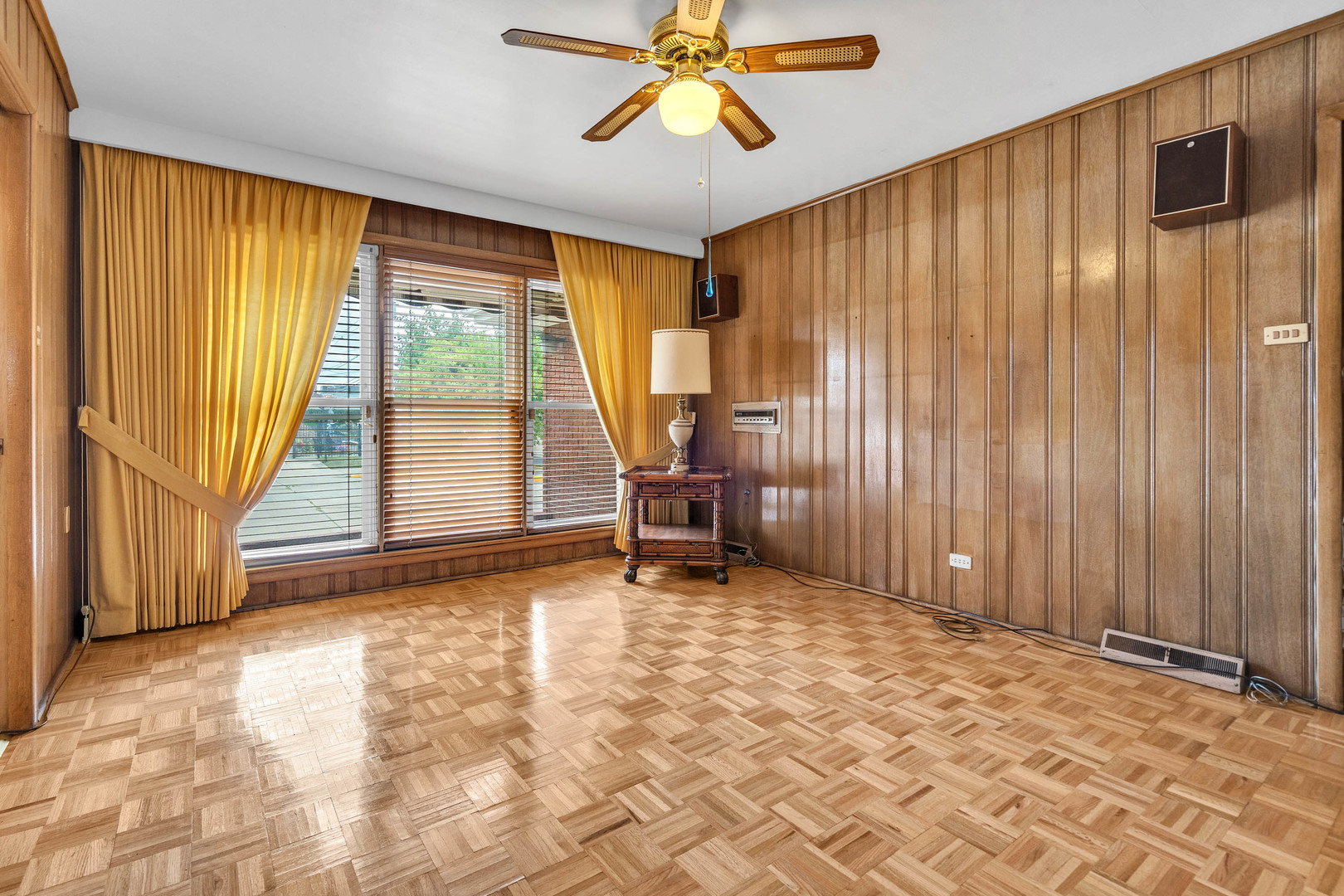 9358 S Claremont Avenue, Chicago, IL 60643