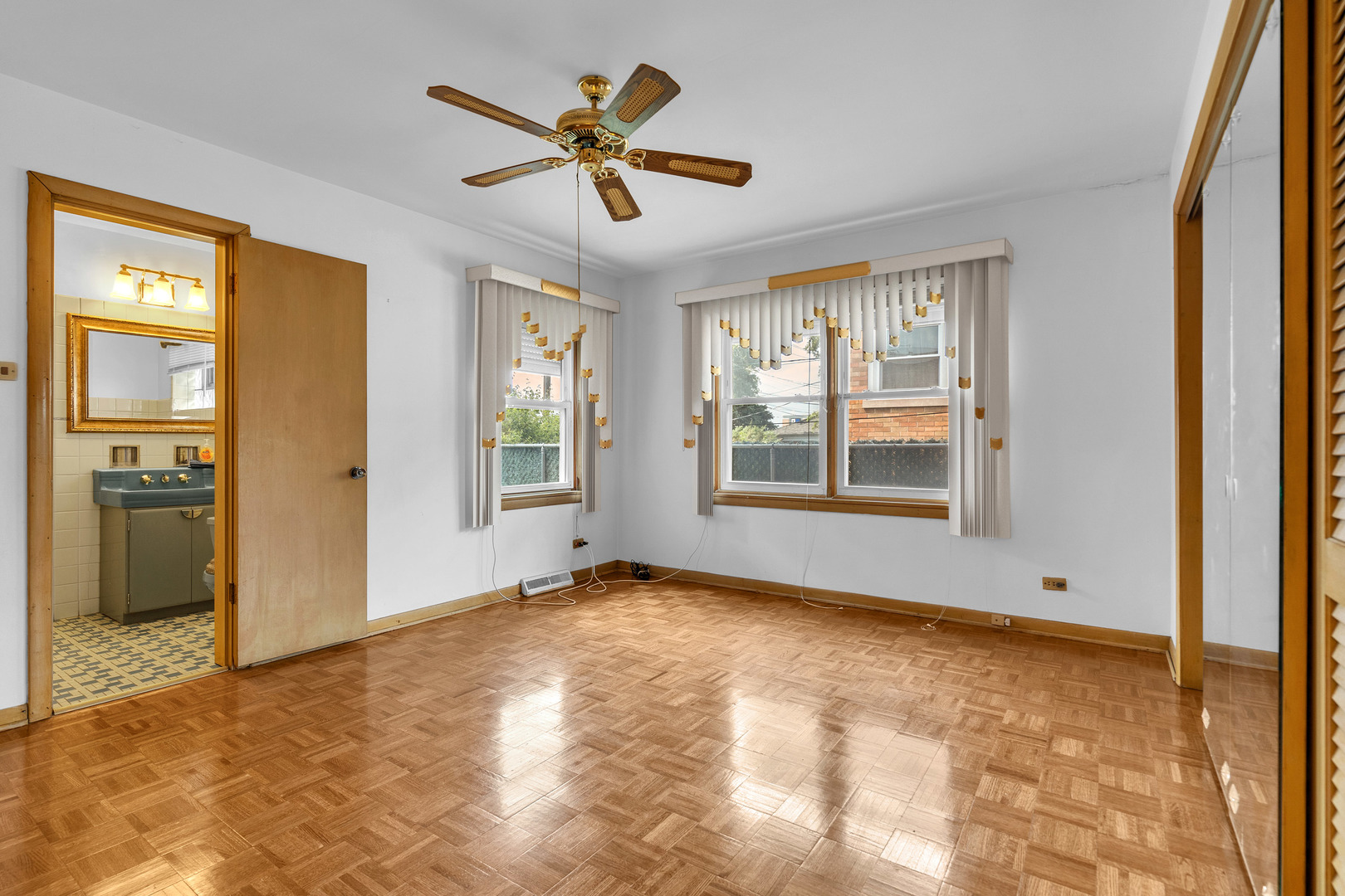 9358 S Claremont Avenue, Chicago, IL 60643