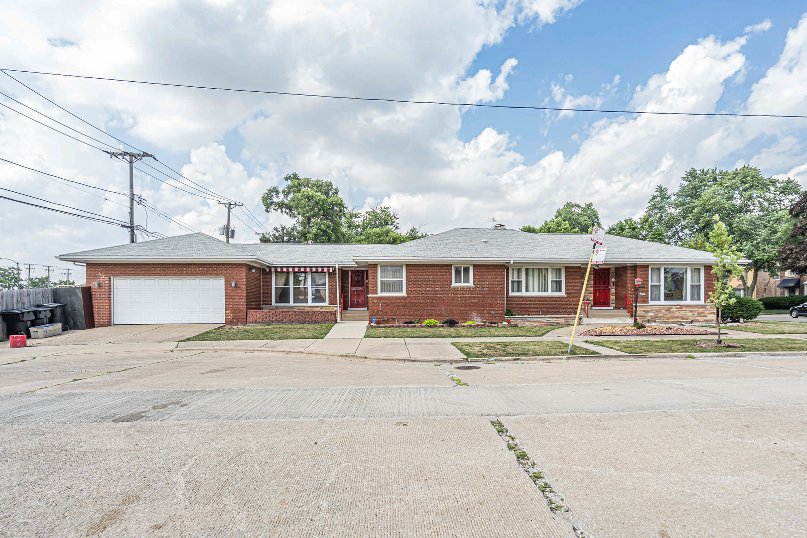 9358 S Claremont Avenue, Chicago, IL 60643