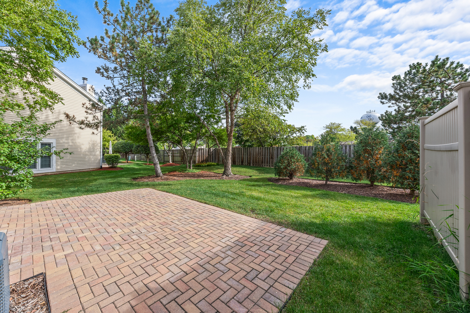 4827 Turnberry Drive, Hoffman Estates, IL 60010