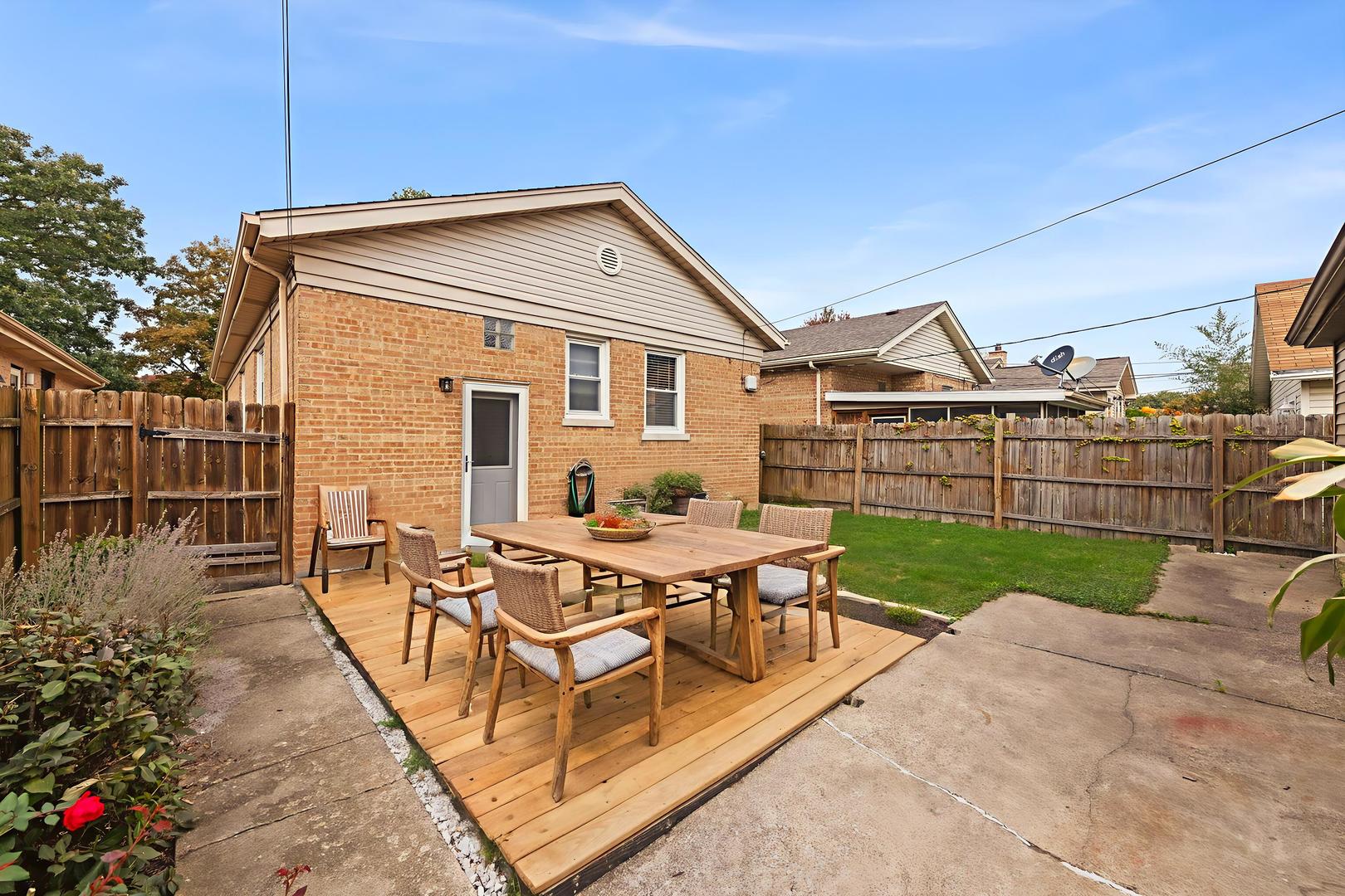 10023 S Fairfield Avenue, Chicago, IL 60655