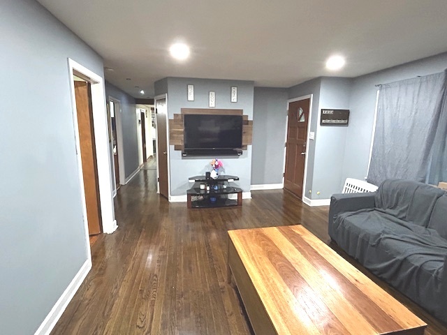 7921 Mobile Avenue, Burbank, IL 60459