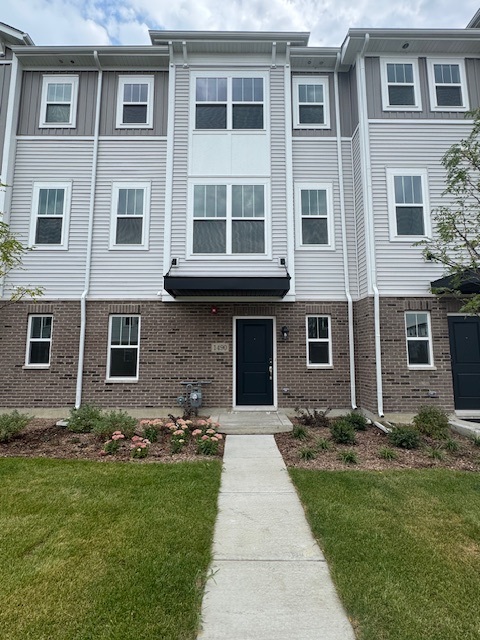 1490 Blaine Street, Des Plaines, IL 60018