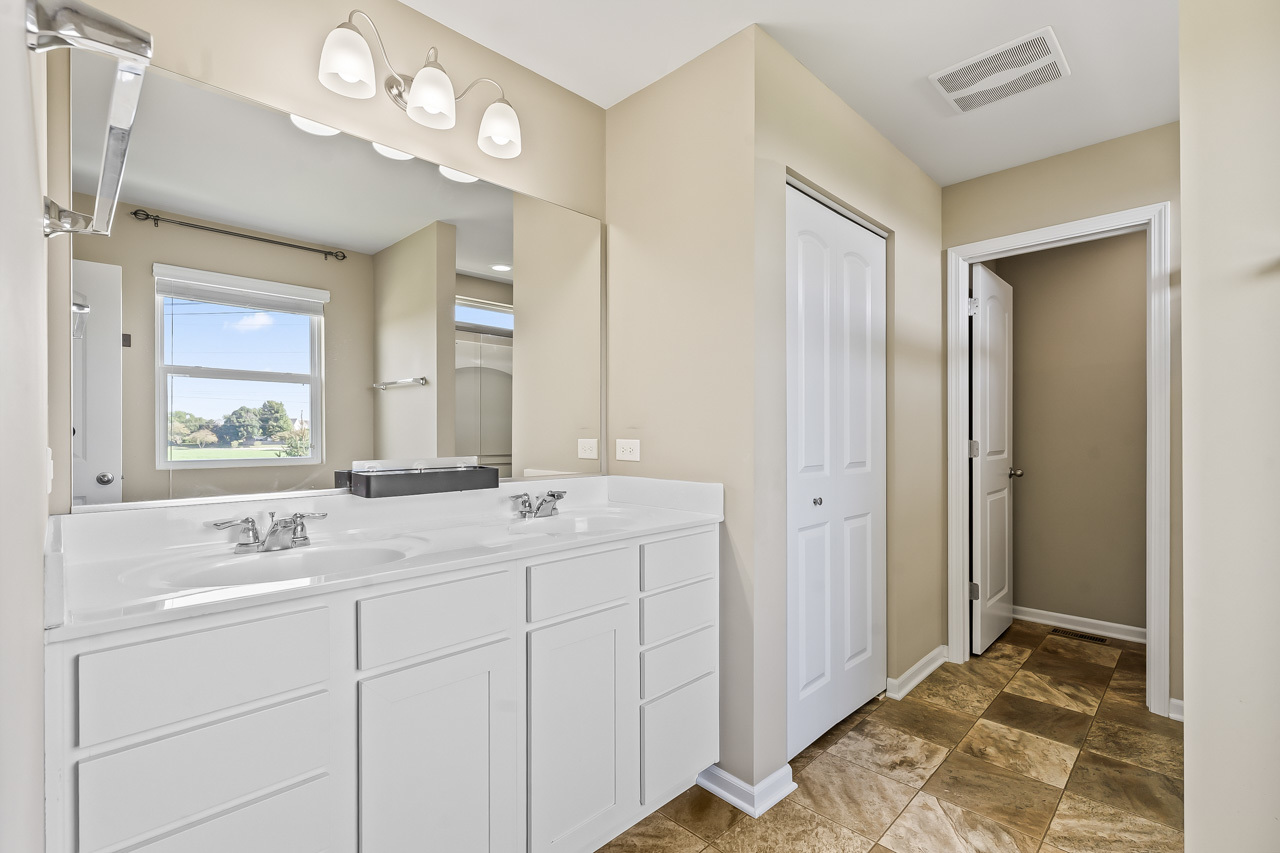 1515 Staghorn Drive, Joliet, IL 60431